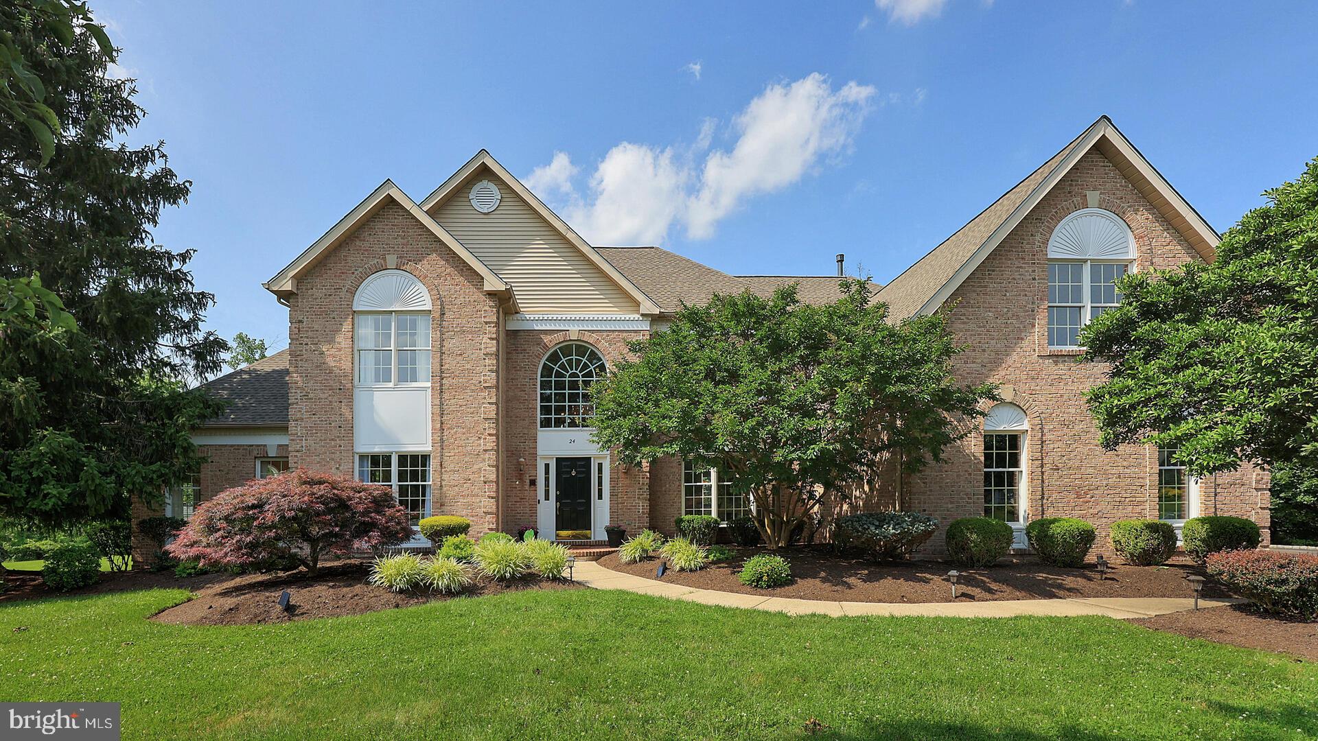 24 MONTFORT DRIVE