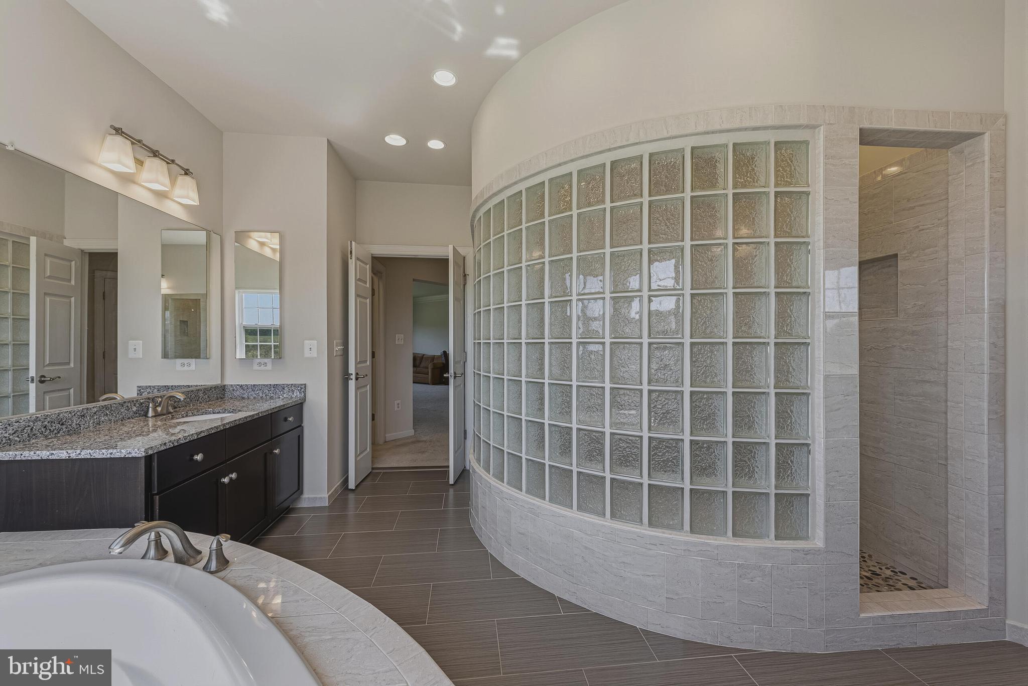 FALCONAIRE - Residential