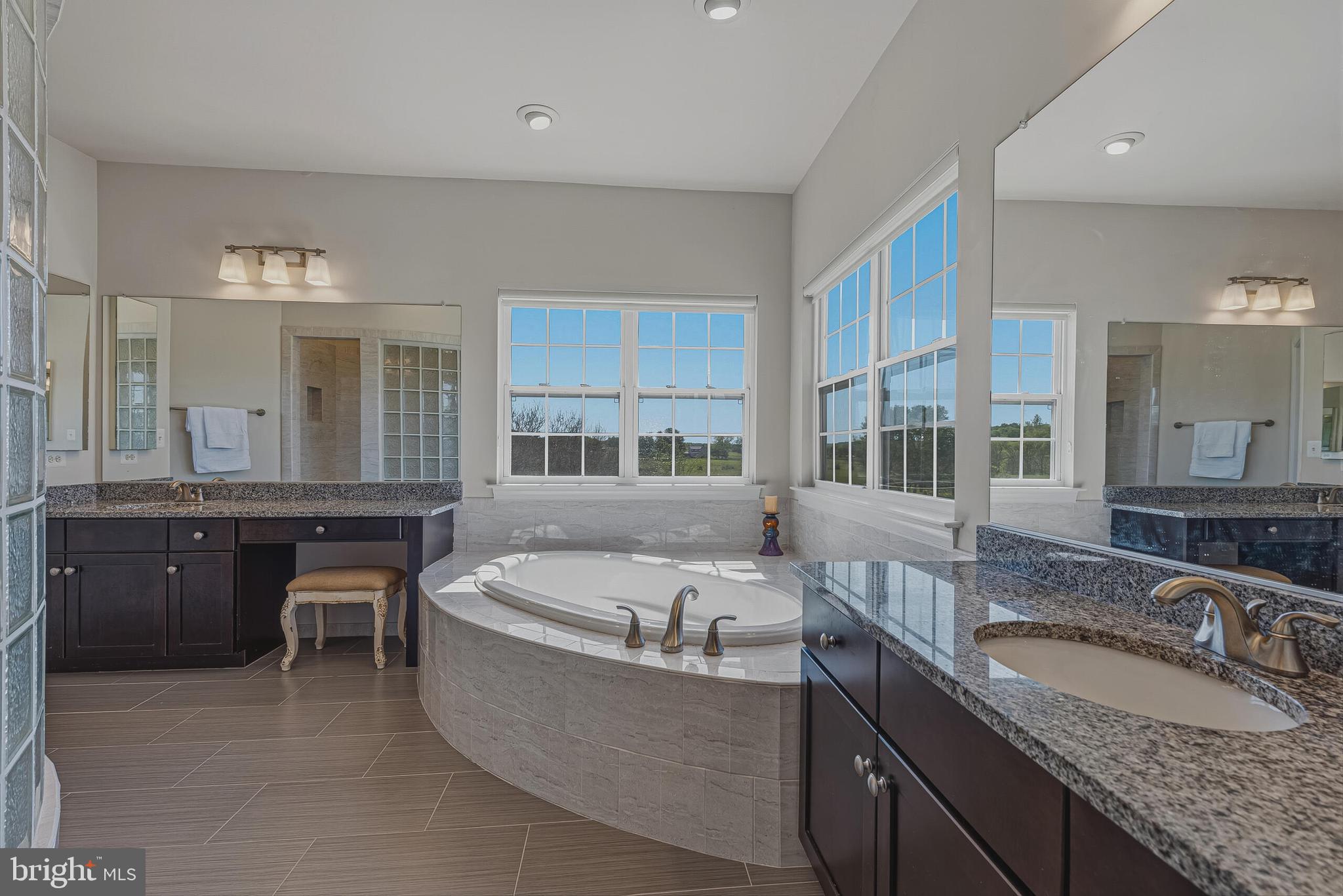 FALCONAIRE - Residential