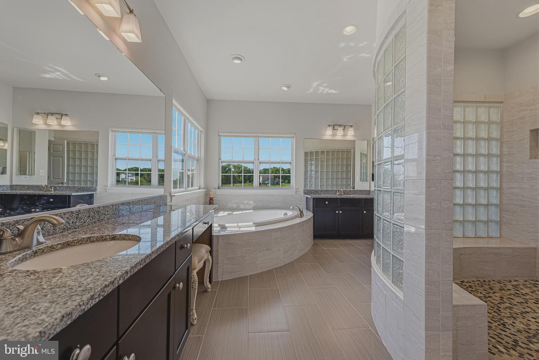 FALCONAIRE - Residential