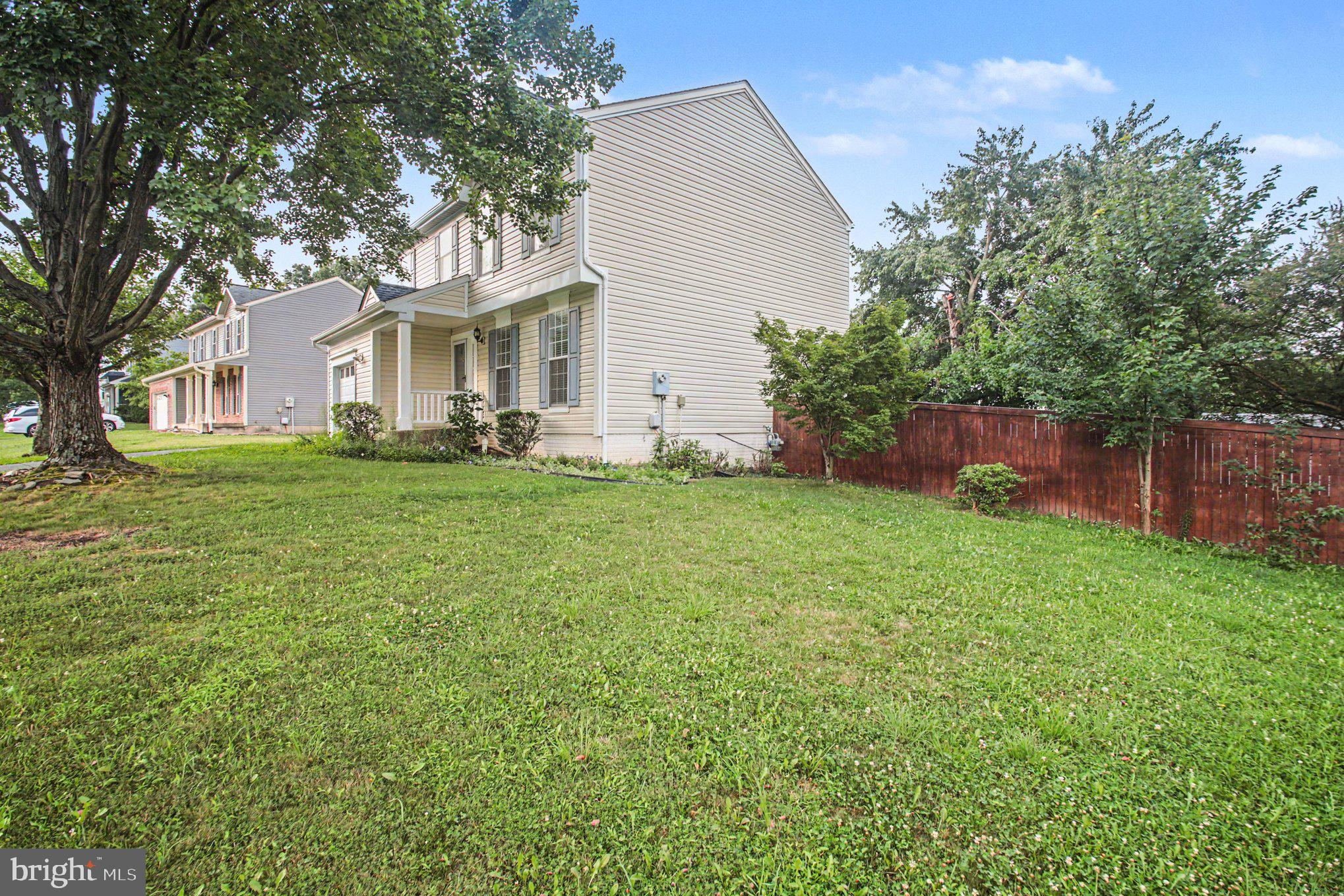 9 HUNTER TRAIL