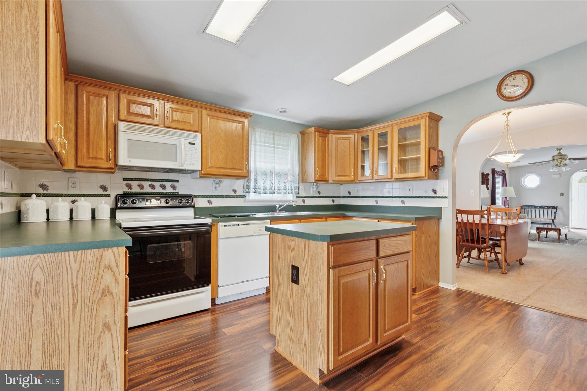 NESHAMINY FALLS - Residential