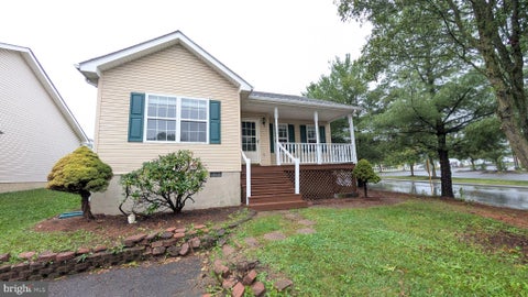 Homes For Rent - 100 Deer Hill Court<br/> Frederick County, STEPHENS CITY, VA 22655