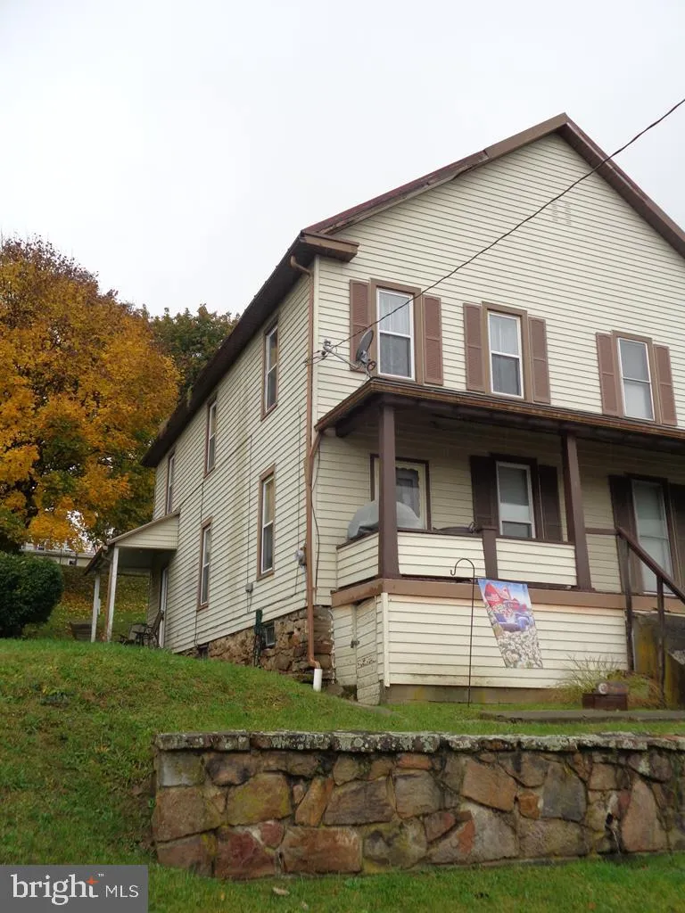 4 S Mann Avenue, Yeagertown, PA 17099