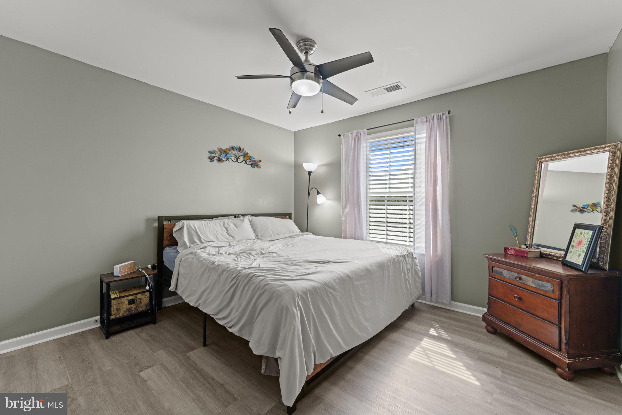 BRENTWOOD - Residential