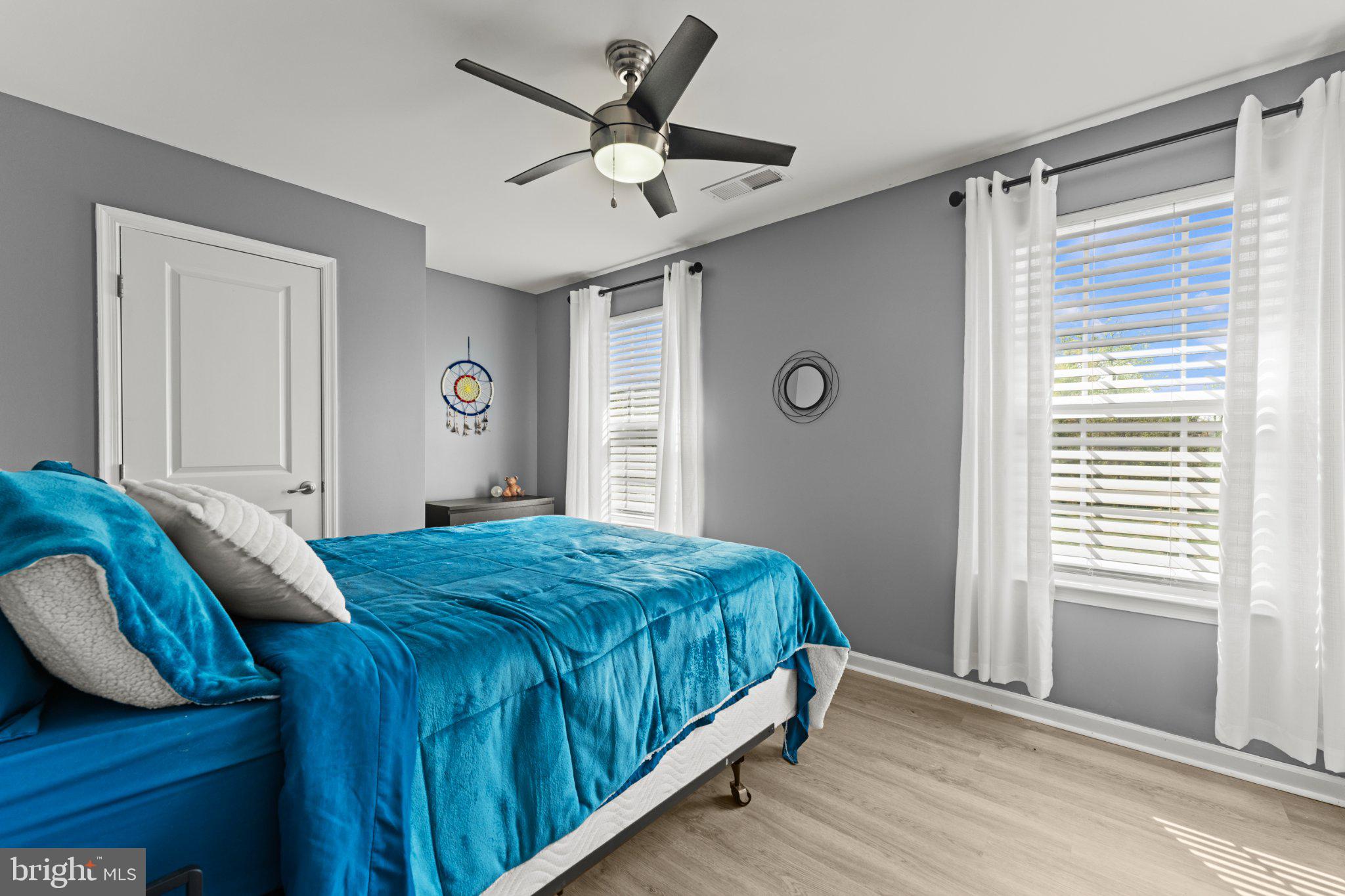 BRENTWOOD - Residential