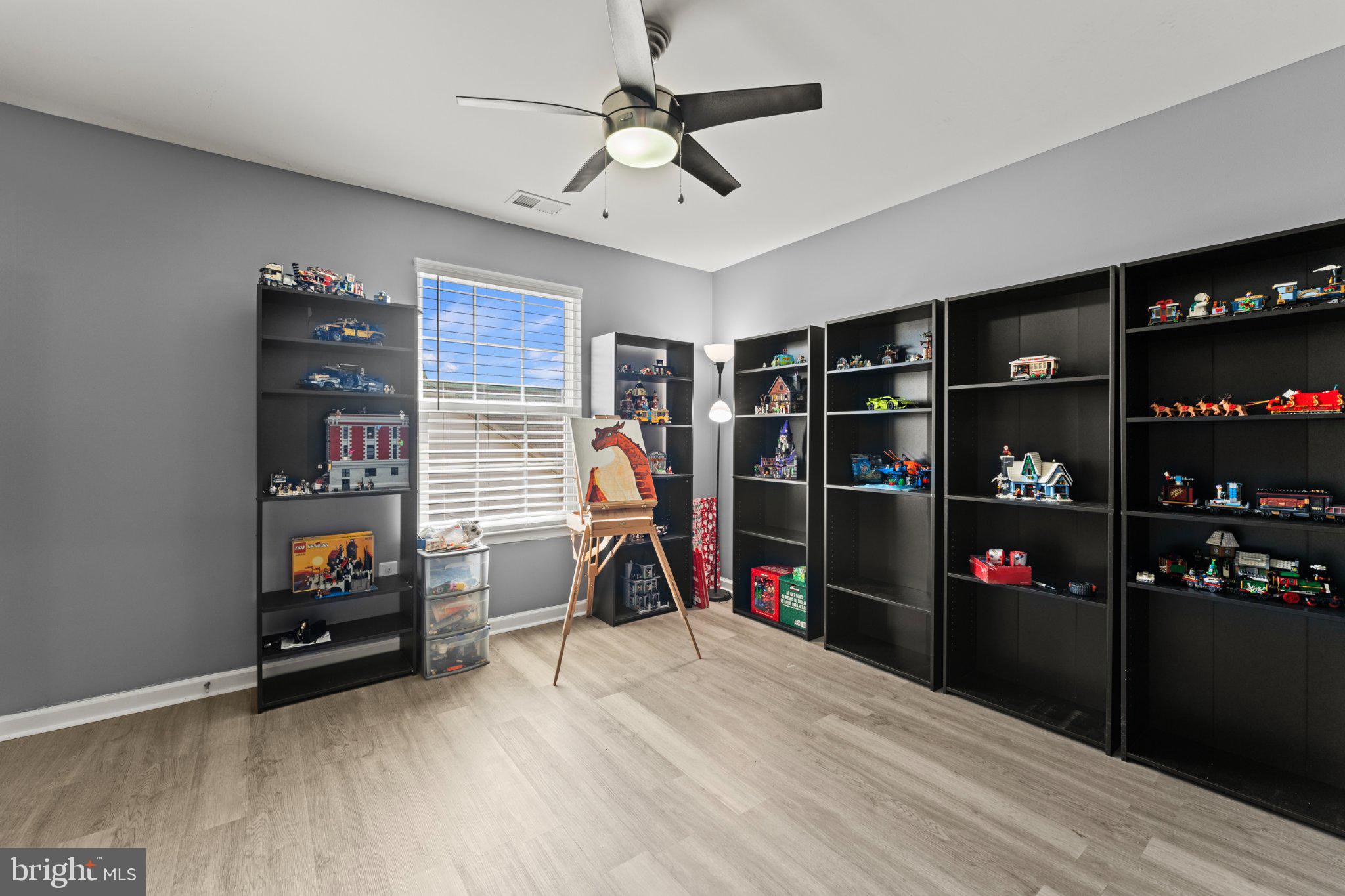 BRENTWOOD - Residential