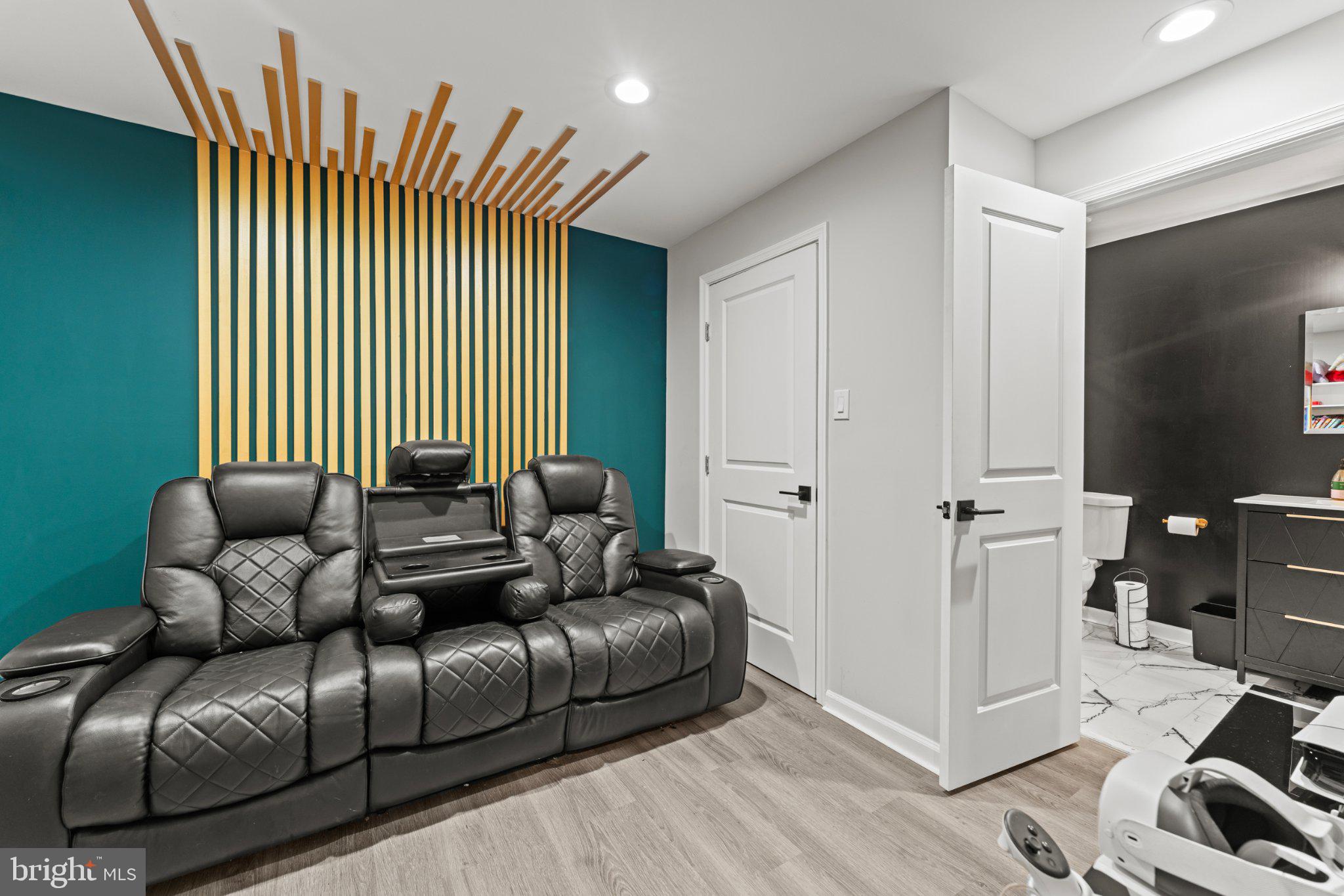 BRENTWOOD - Residential