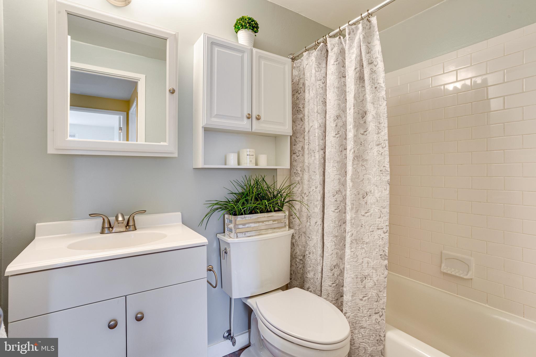 VILLAGE OF LONG REACH - Residential