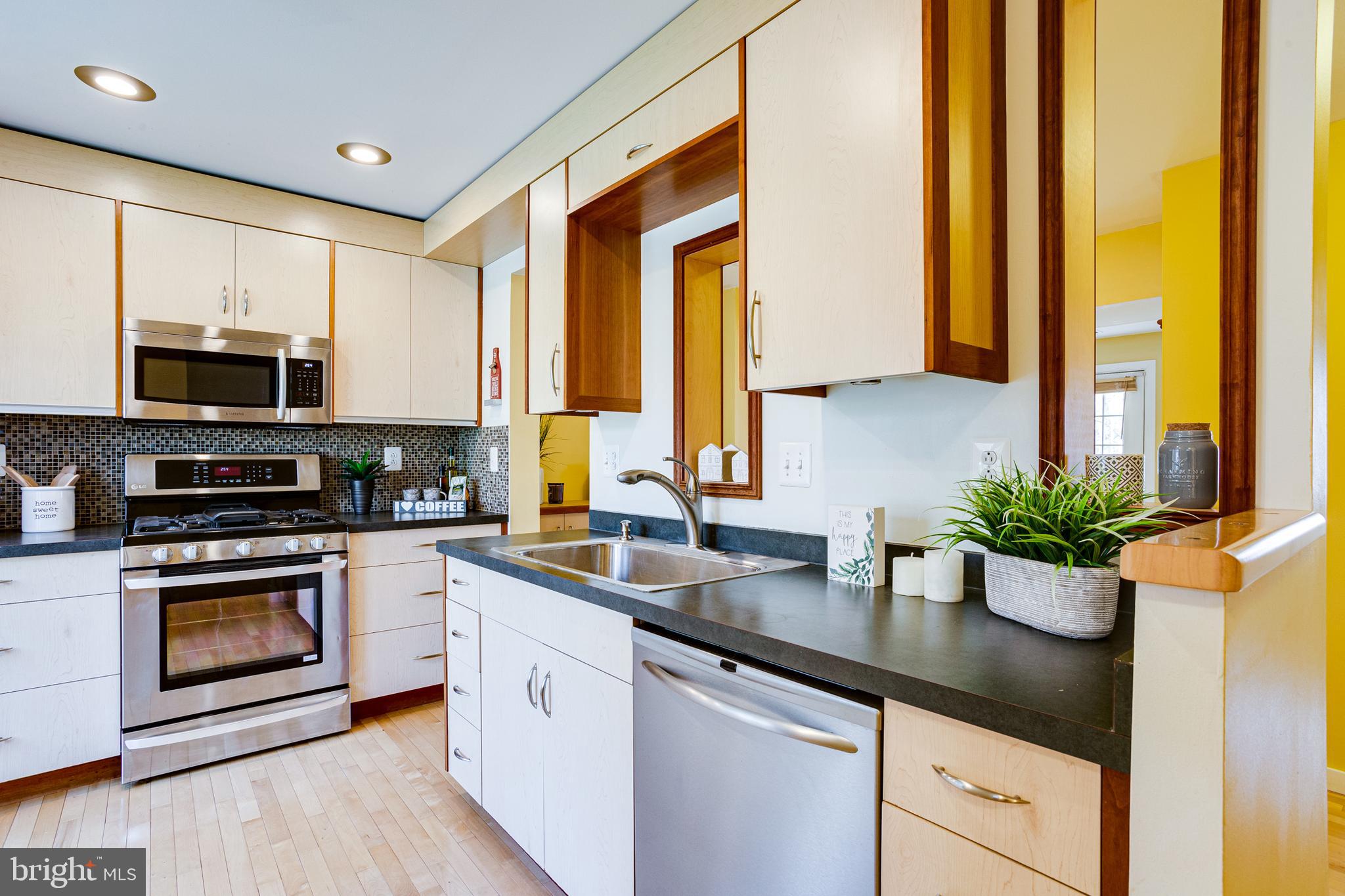 VILLAGE OF LONG REACH - Residential