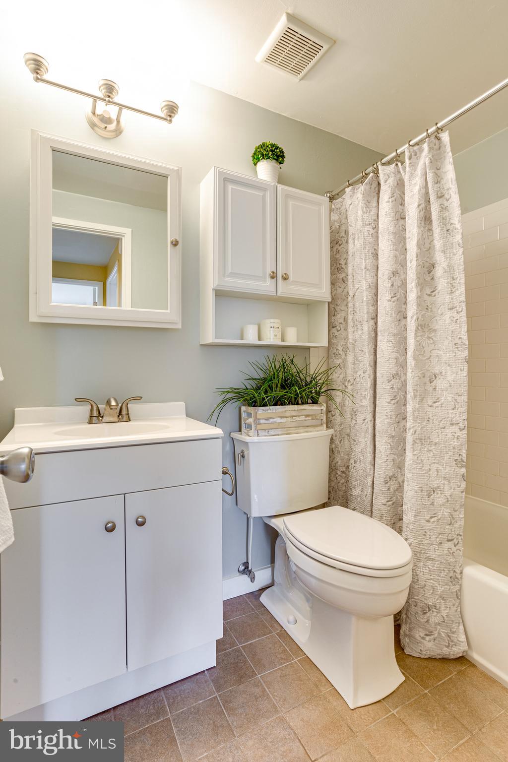 VILLAGE OF LONG REACH - Residential