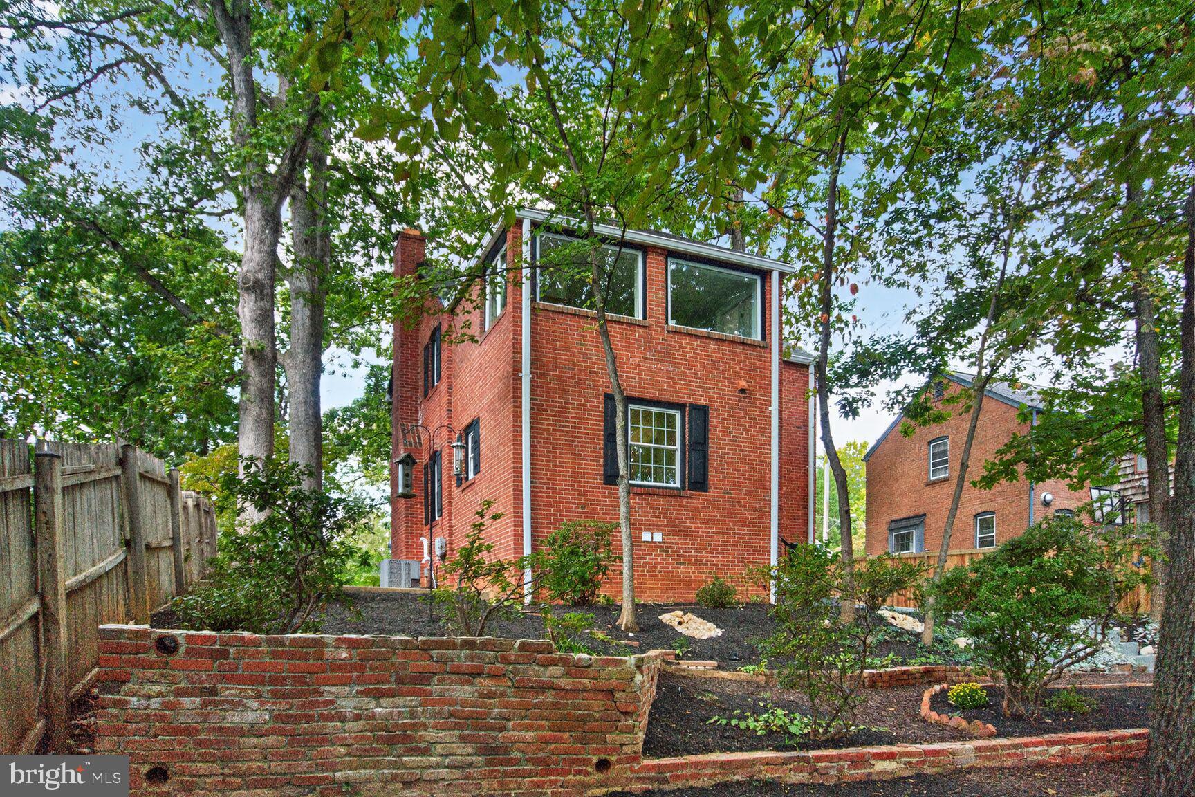 WOODMOOR - Residential