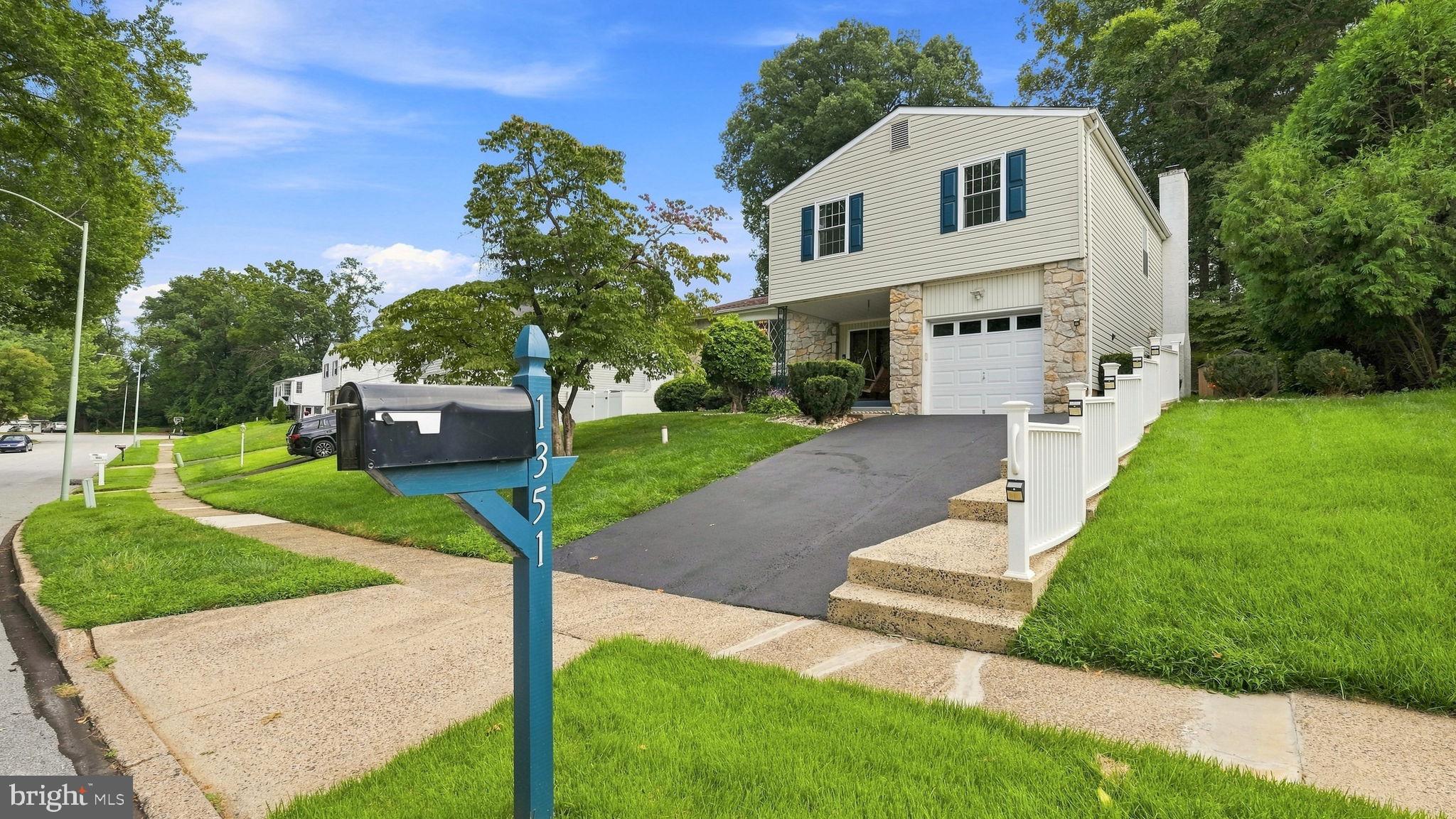 1351 CLOVER LANE