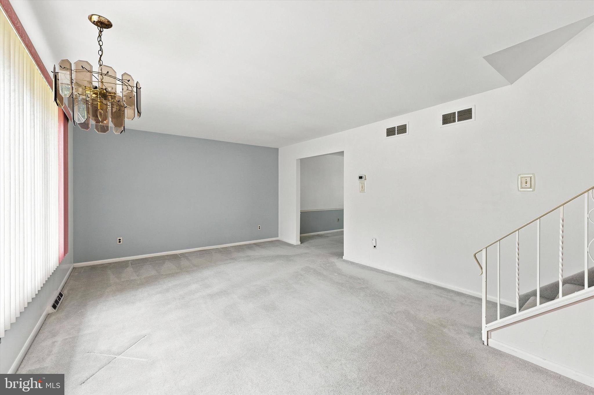 1351 CLOVER LANE