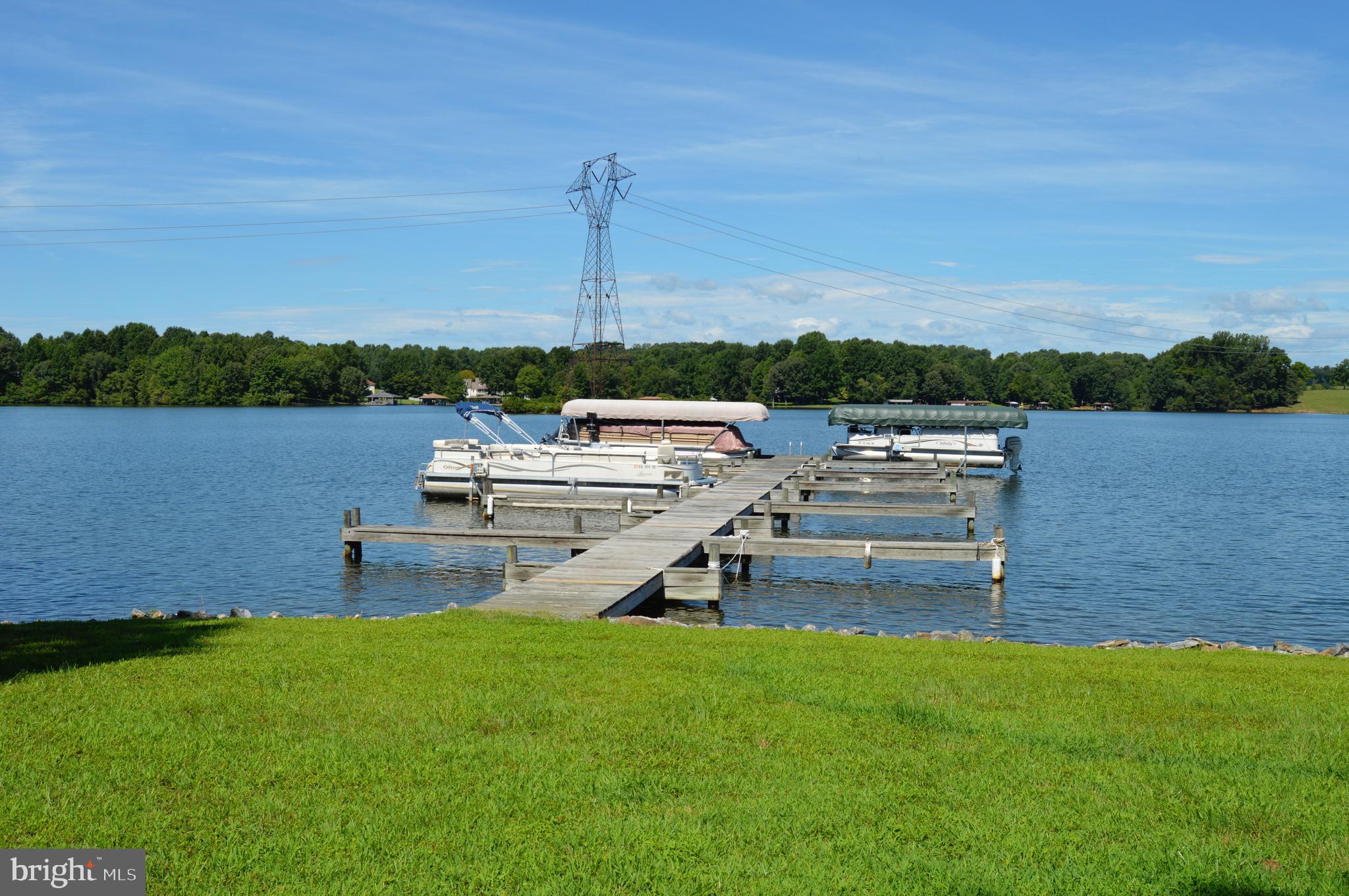 CUCKOO'S NEST - Land