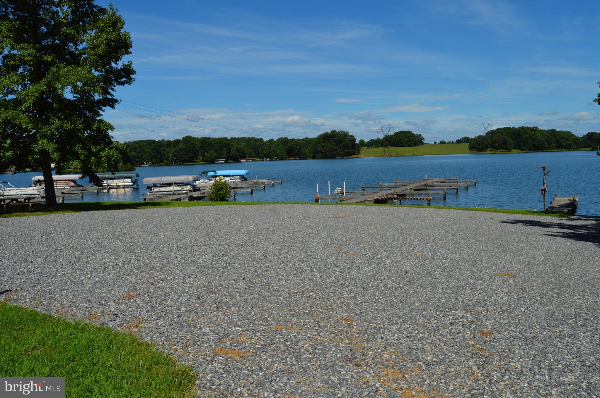 CUCKOO'S NEST - Land