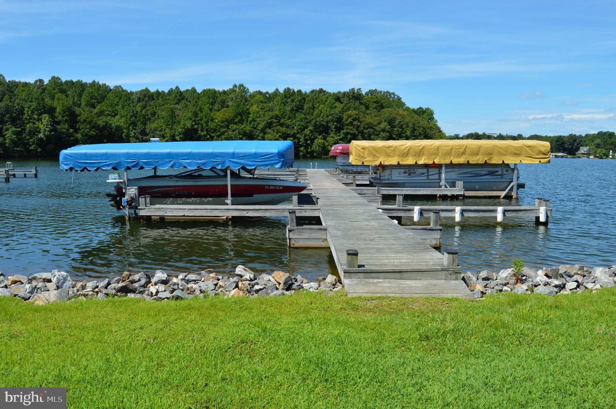 CUCKOO'S NEST - Land