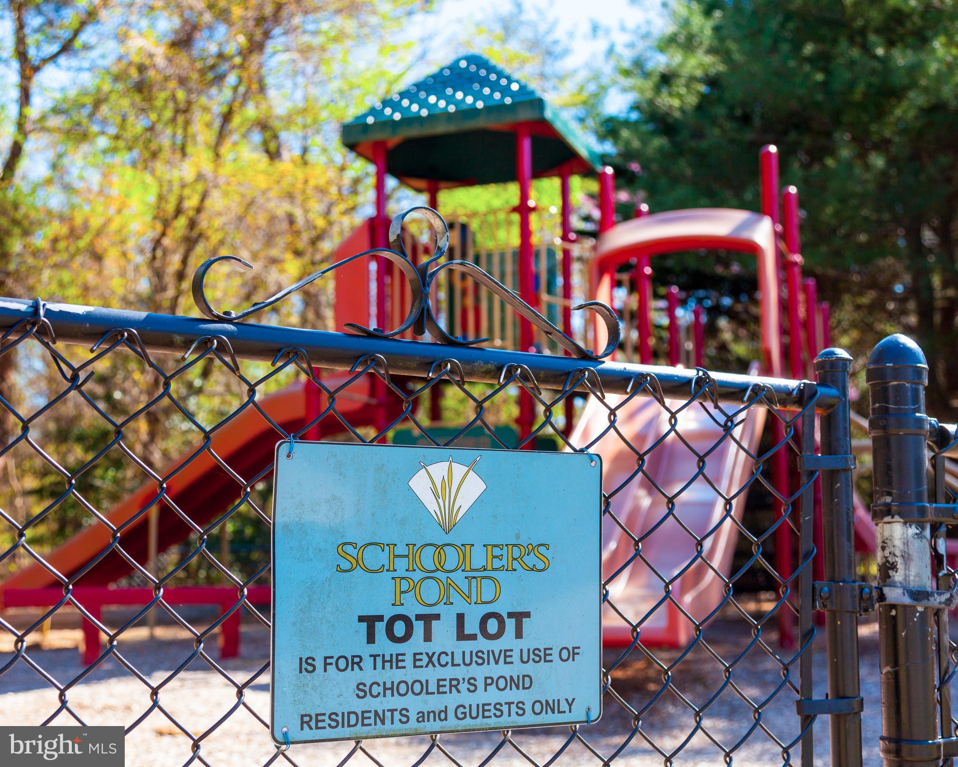 SCHOOLERS POND - Residential