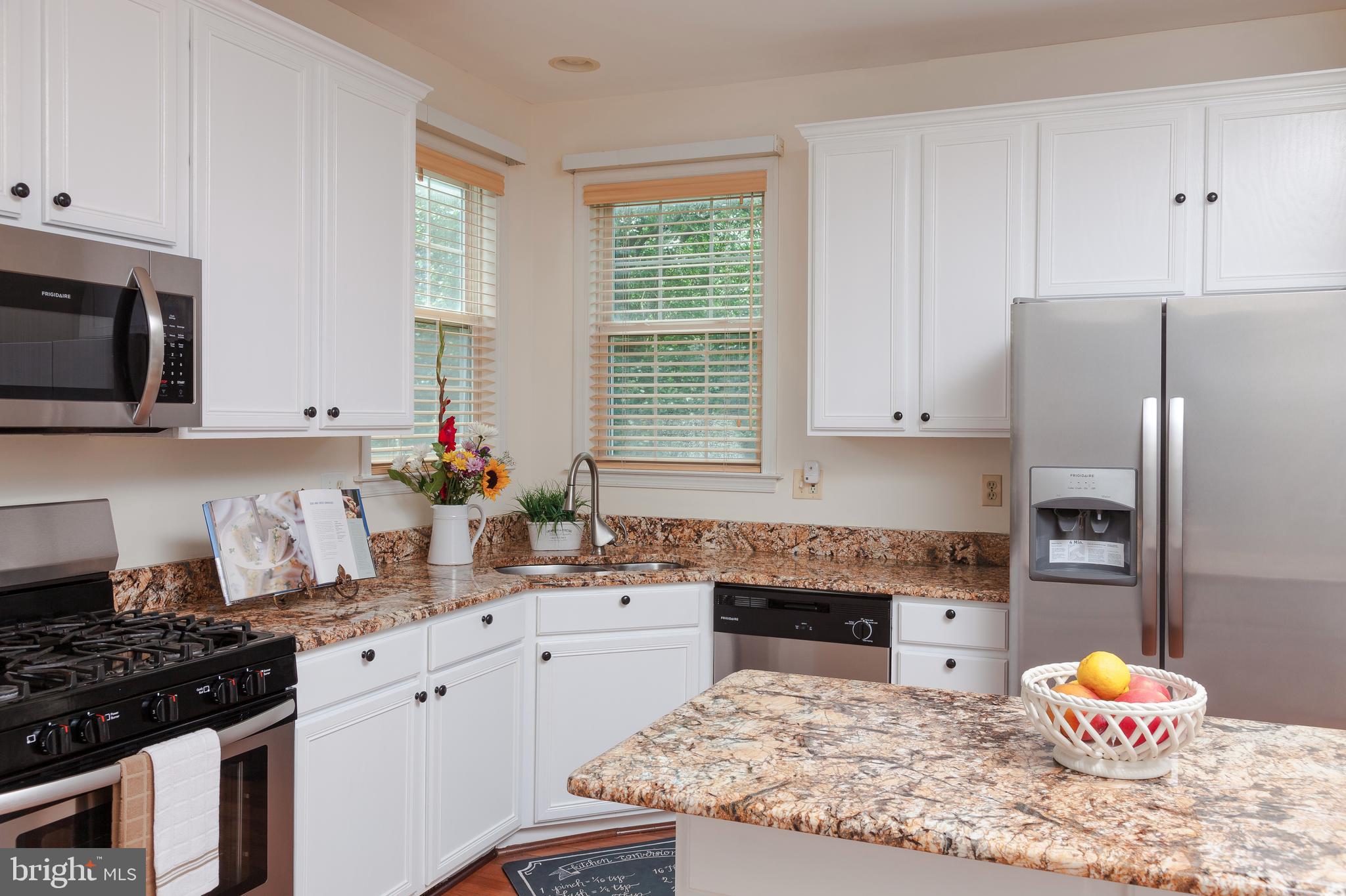 SCHOOLERS POND - Residential