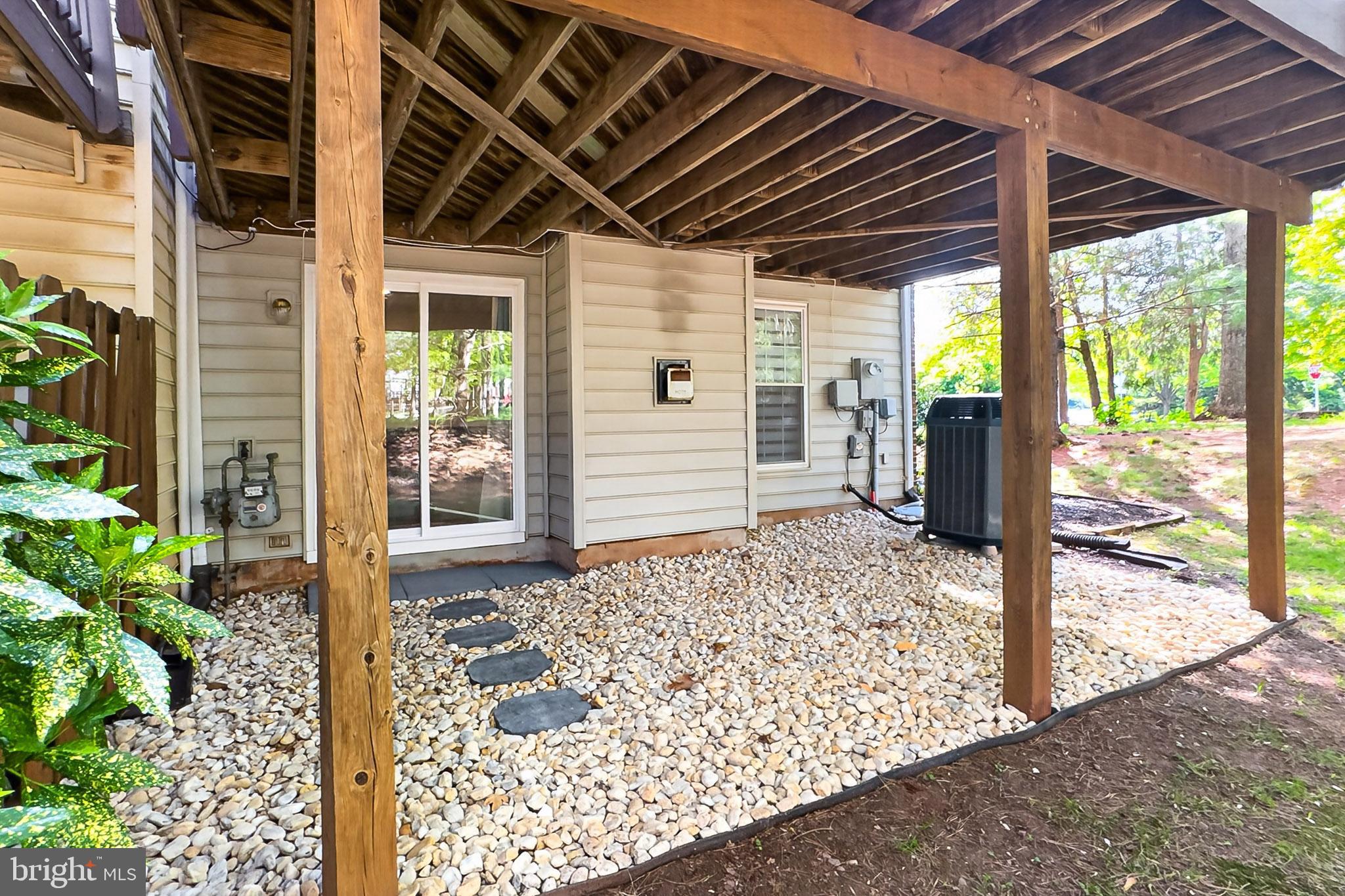 ASHBURN VILLAGE - Residential