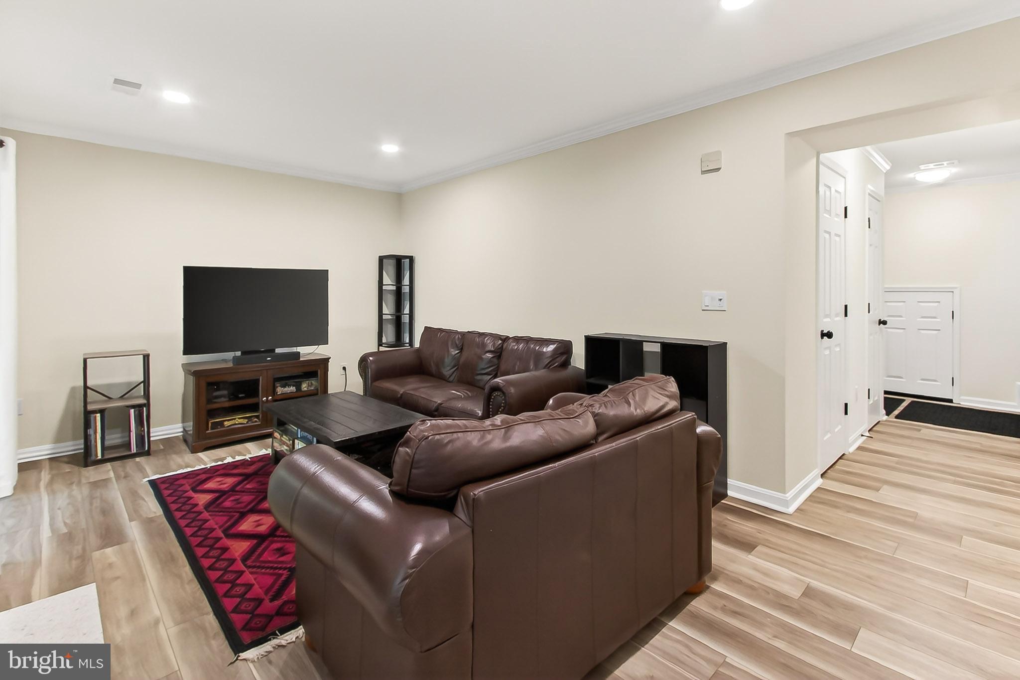 ASHBURN VILLAGE - Residential