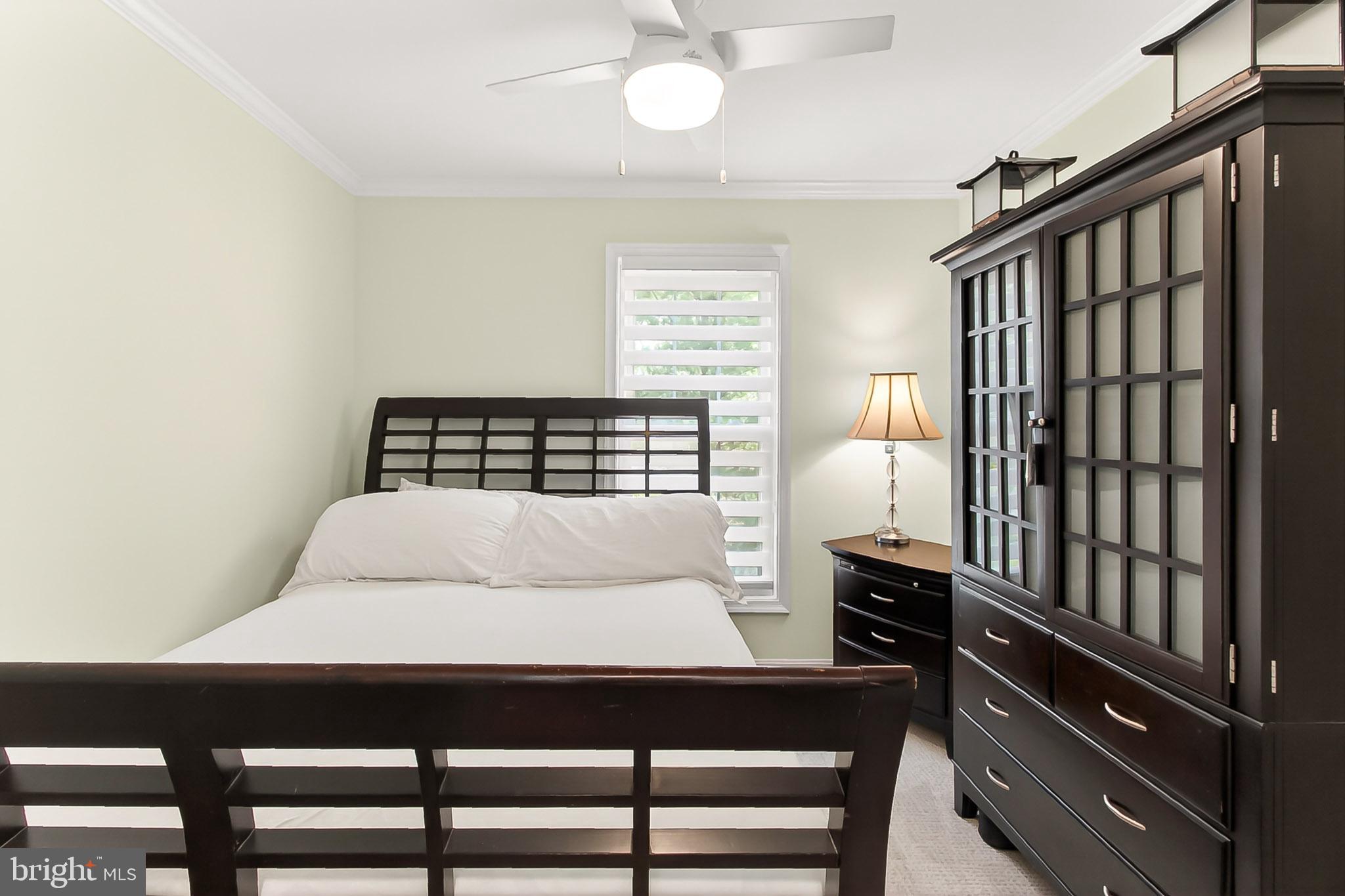 ASHBURN VILLAGE - Residential