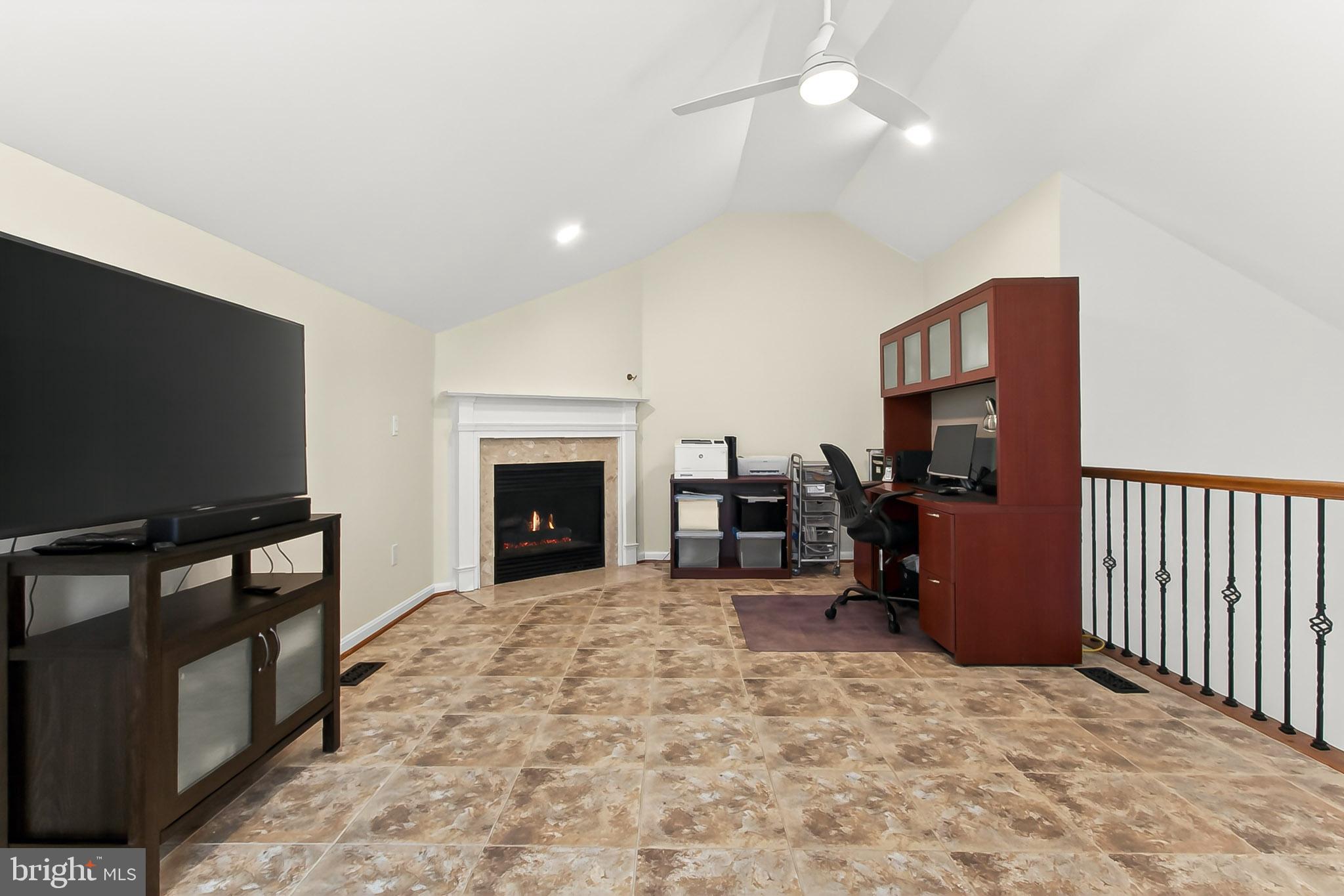 ASHBURN VILLAGE - Residential