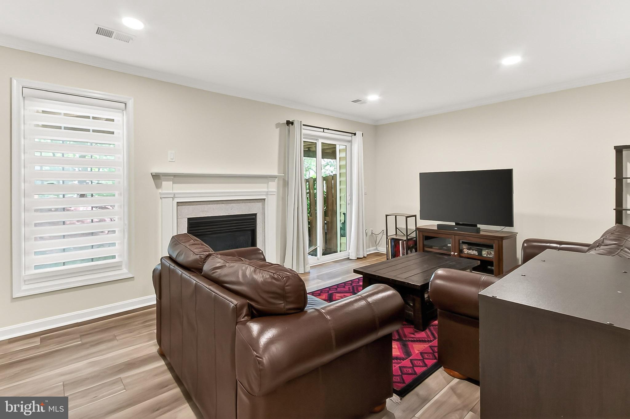 ASHBURN VILLAGE - Residential