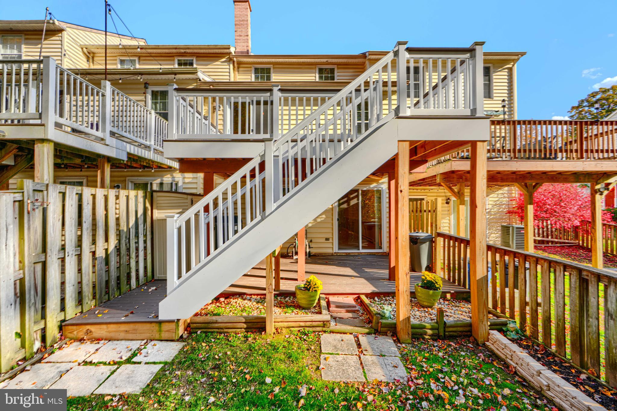 VILLAGE OF THOMAS RUN - Residential