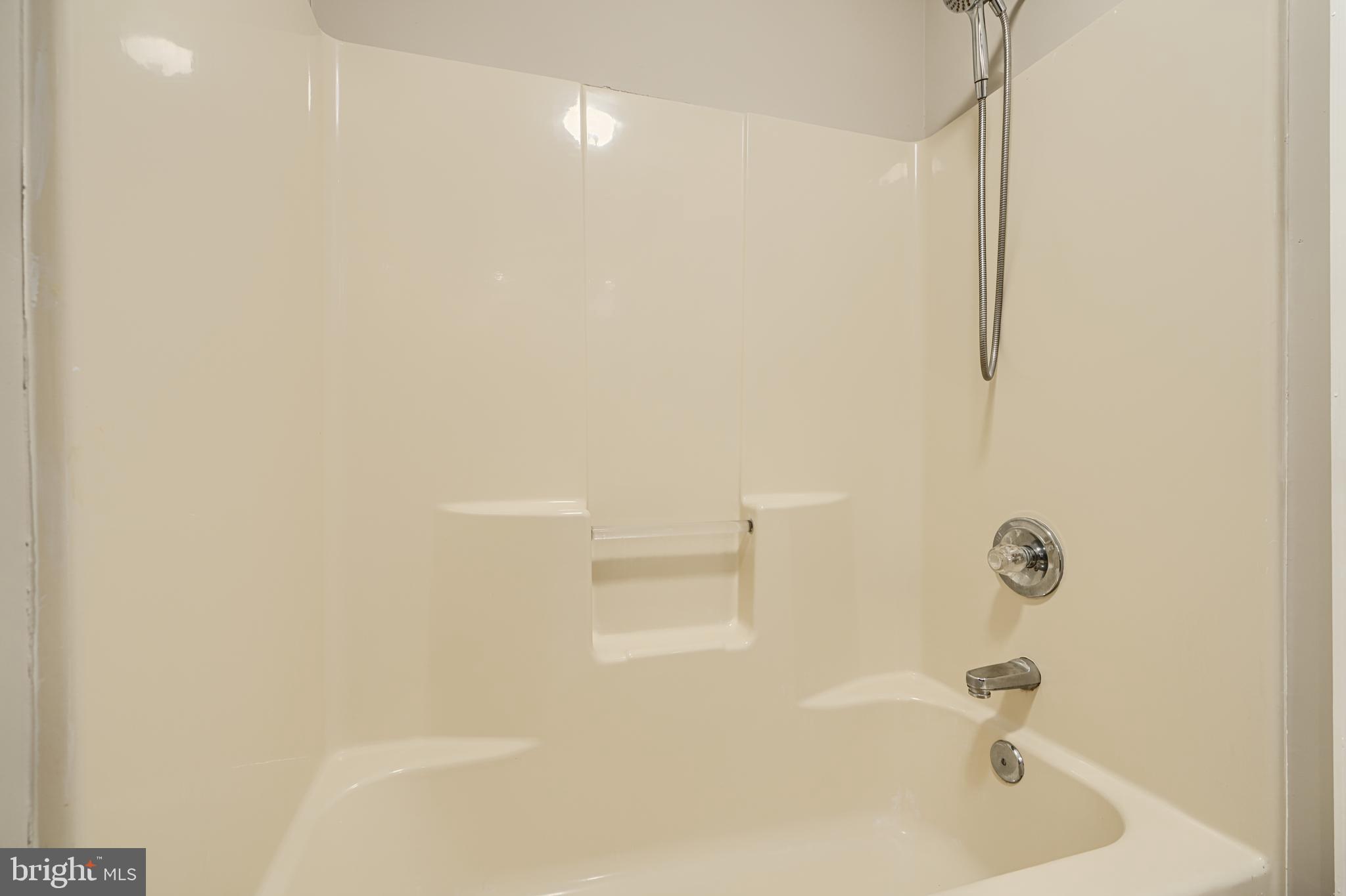 VILLAGE OF THOMAS RUN - Residential