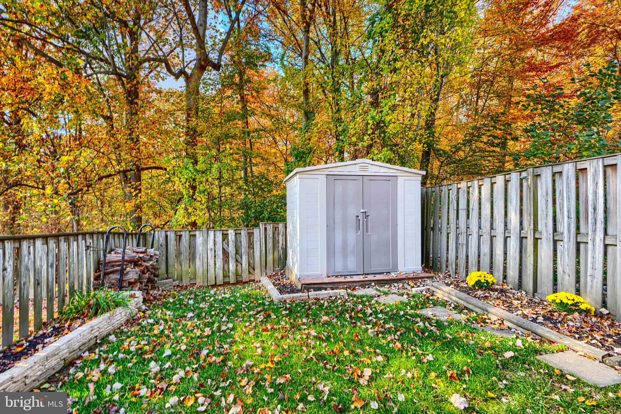 VILLAGE OF THOMAS RUN - Residential