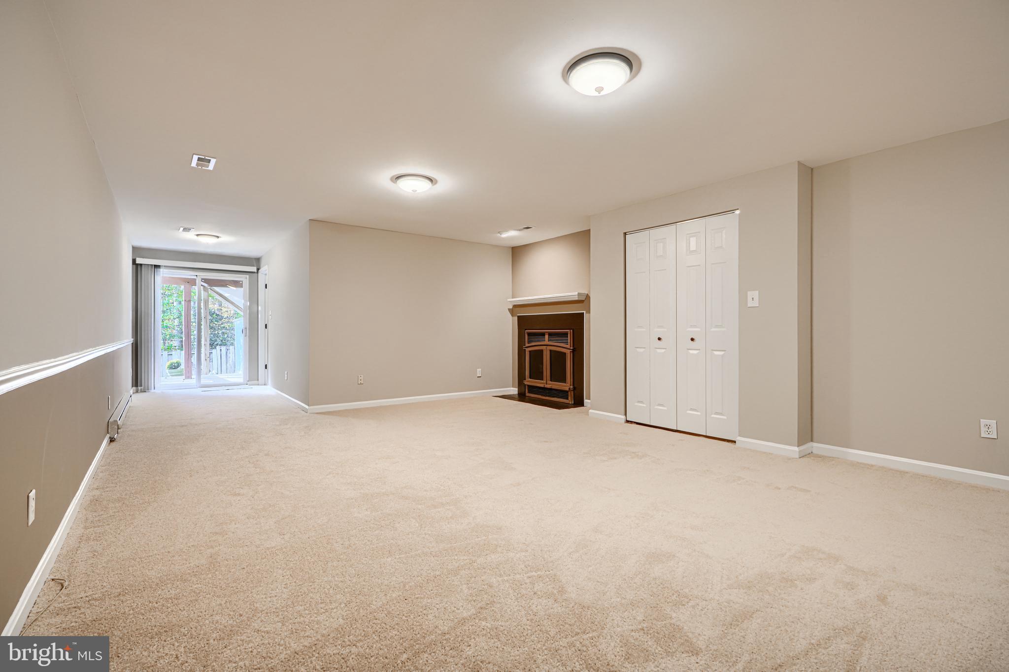 VILLAGE OF THOMAS RUN - Residential