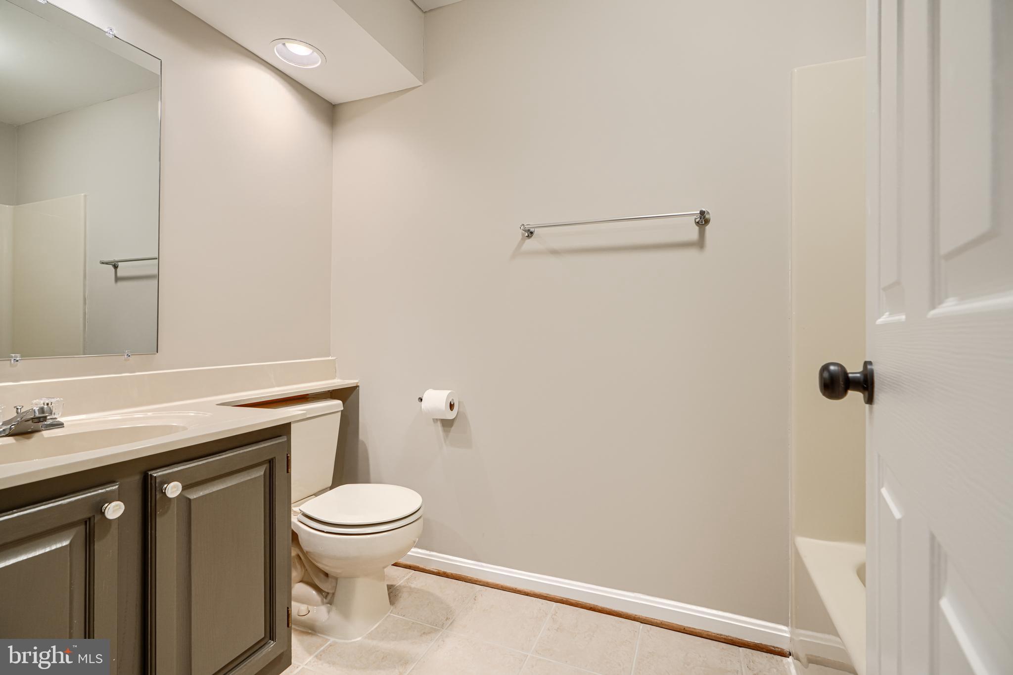 VILLAGE OF THOMAS RUN - Residential