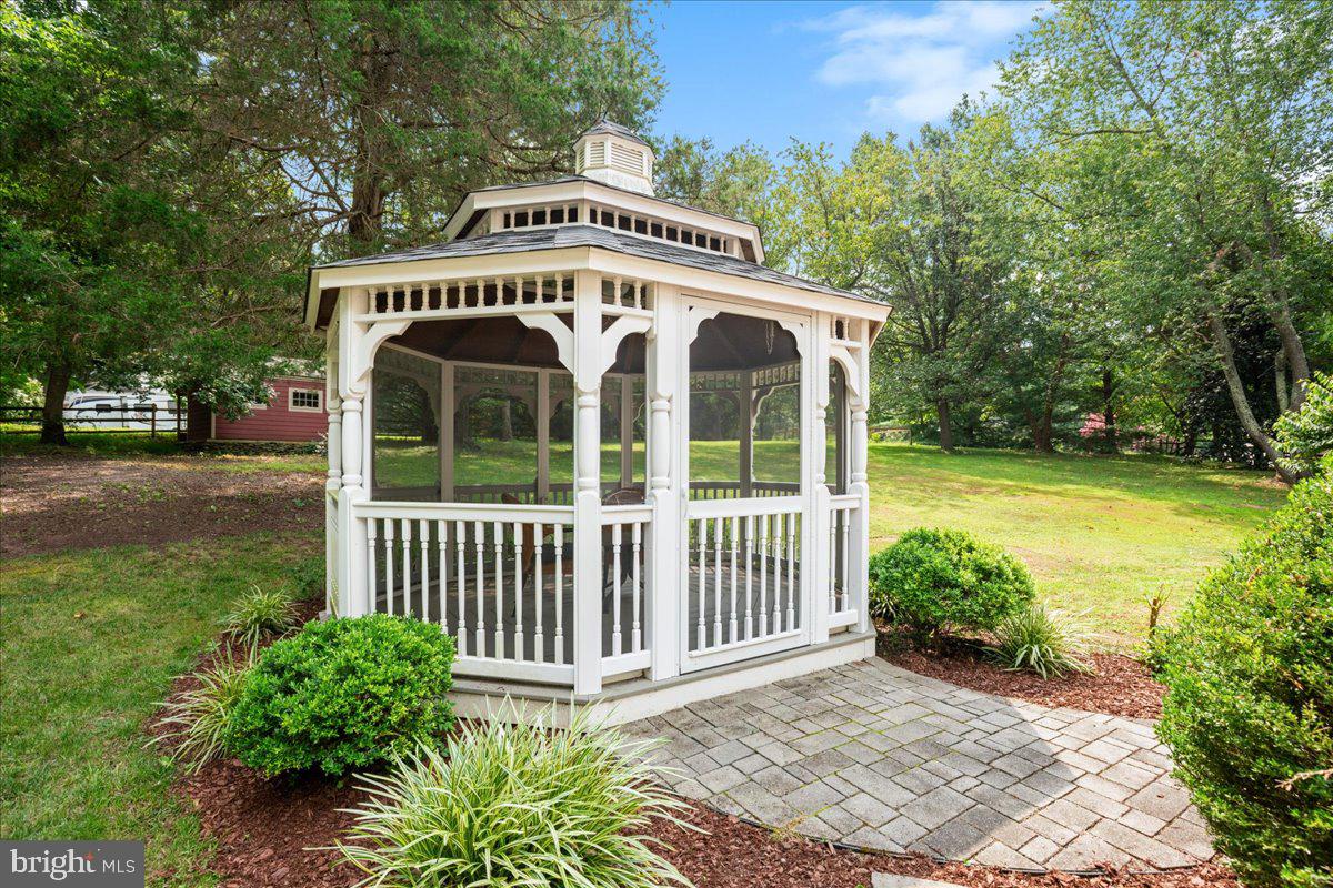 LOVING FARM - Residential