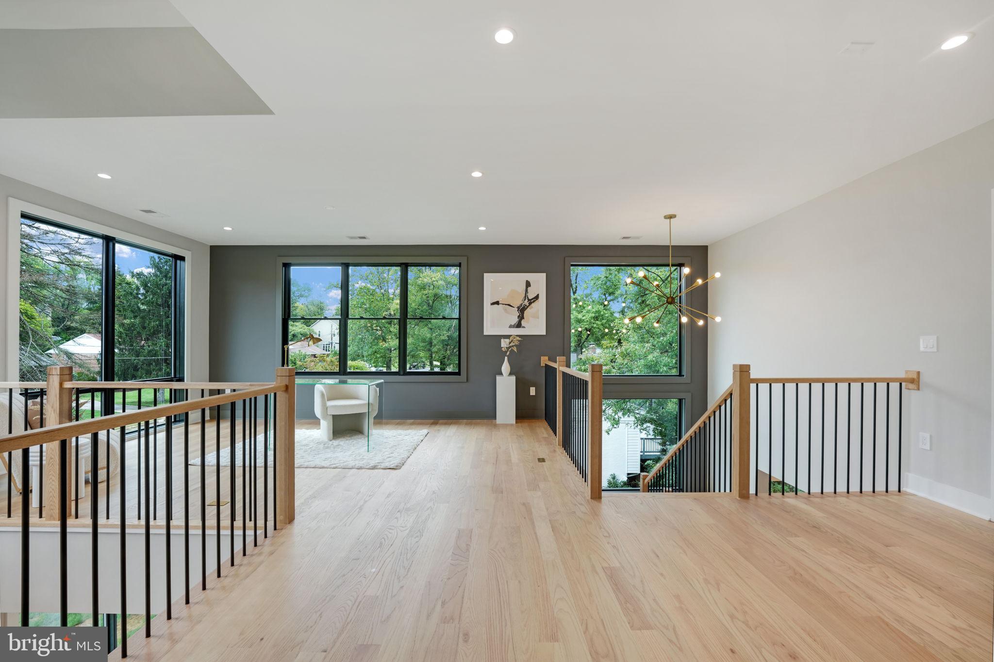 WESTHAMPTON - Residential