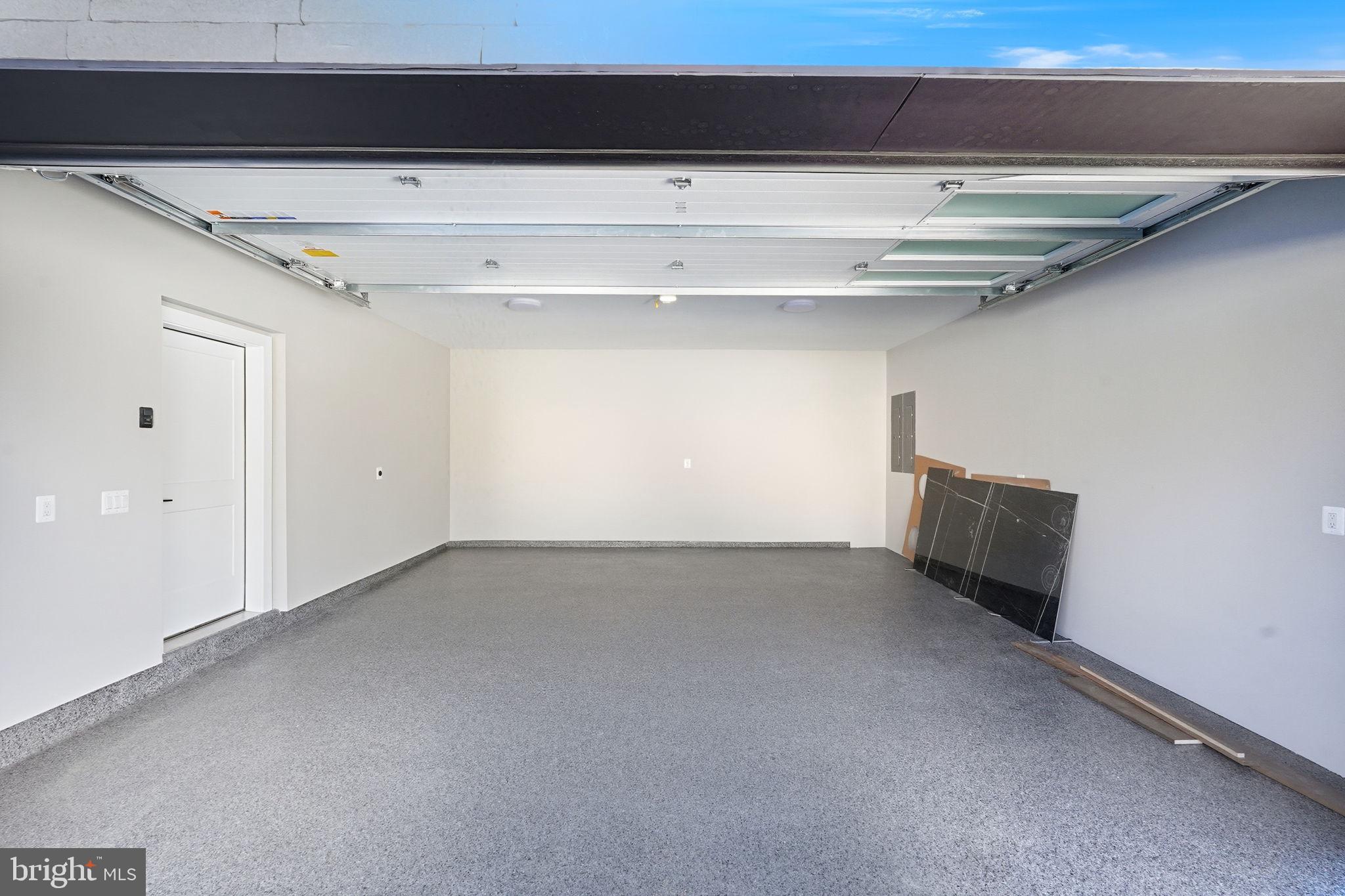 WESTHAMPTON - Residential