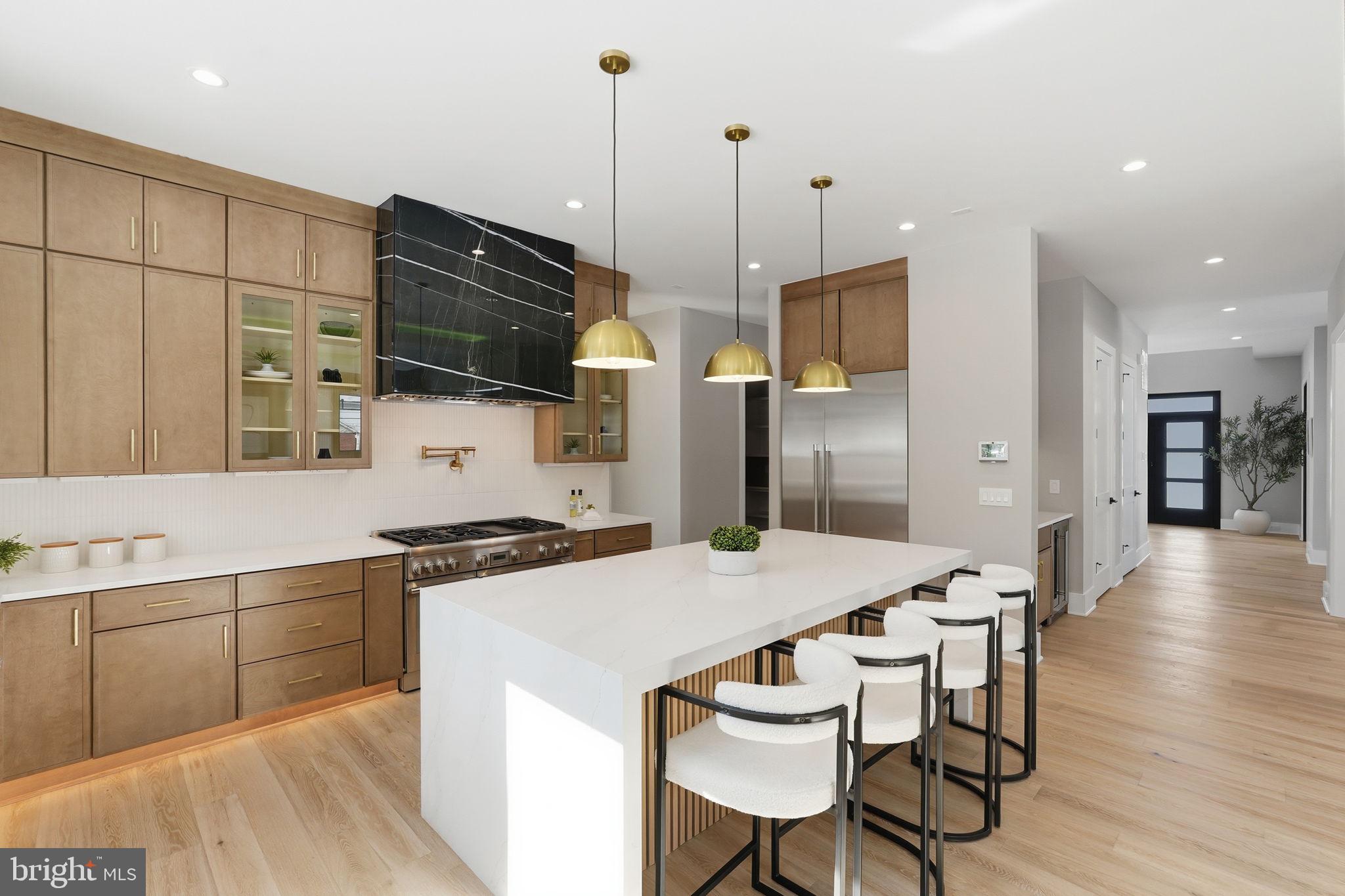 WESTHAMPTON - Residential