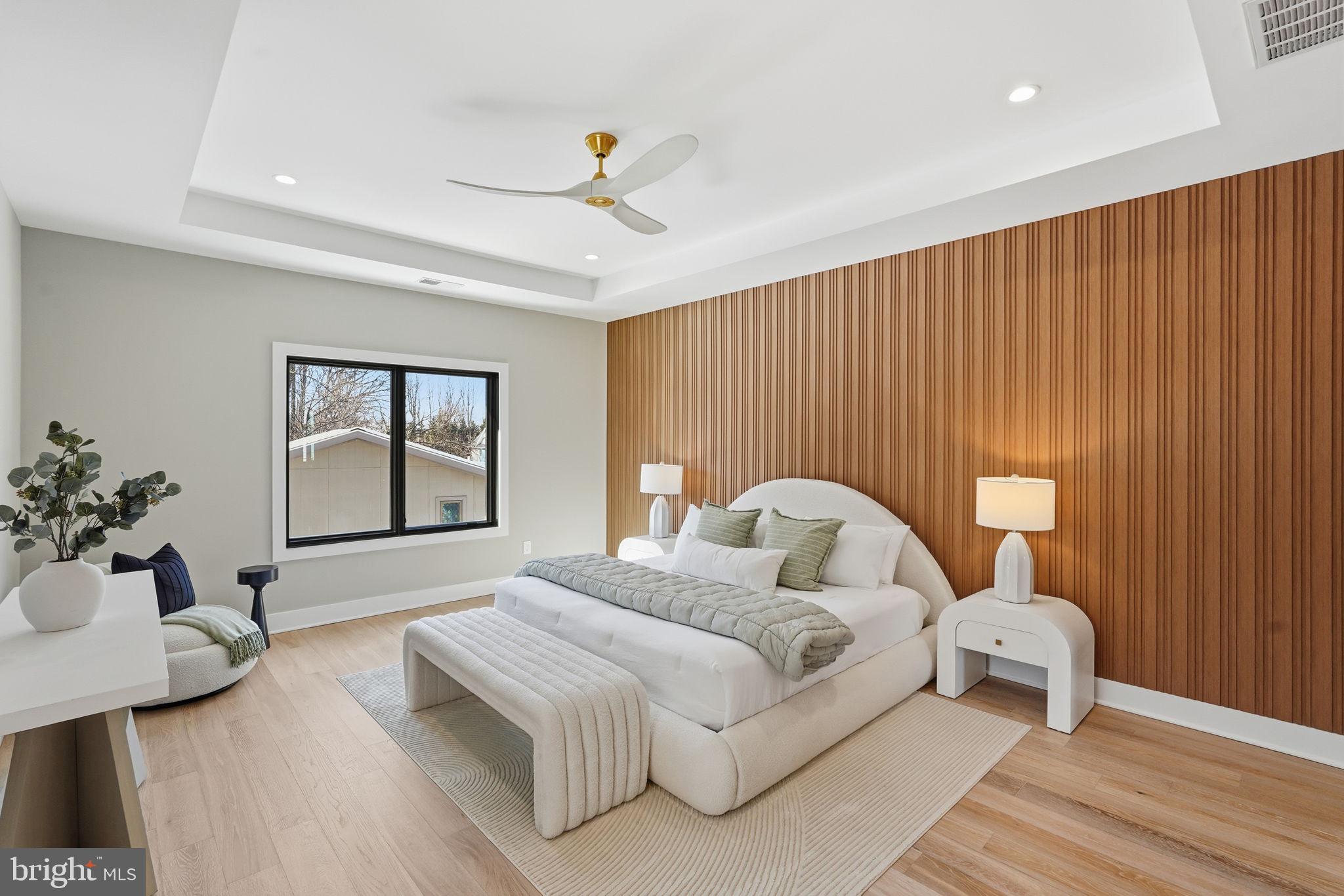 WESTHAMPTON - Residential