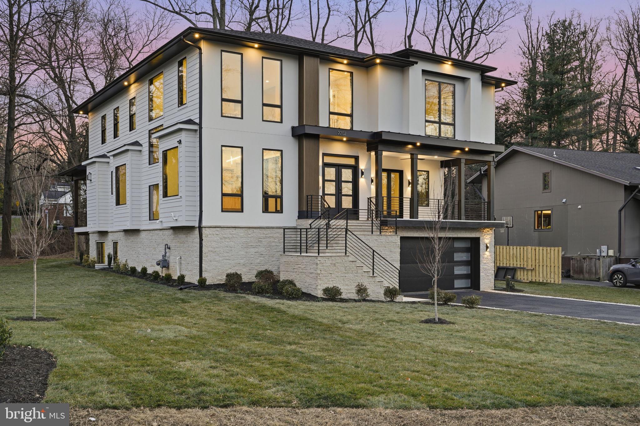 WESTHAMPTON - Residential