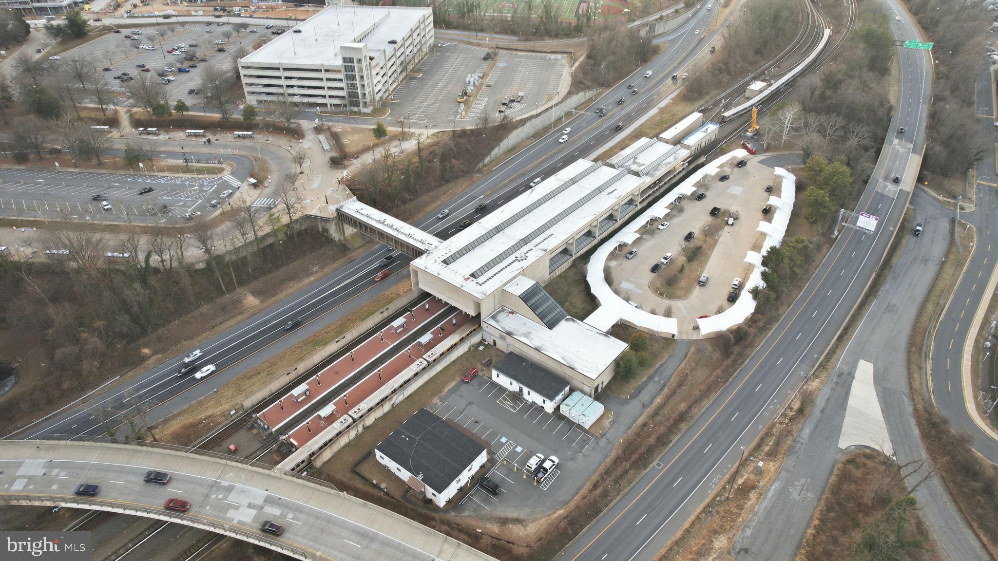 WESTHAMPTON - Residential