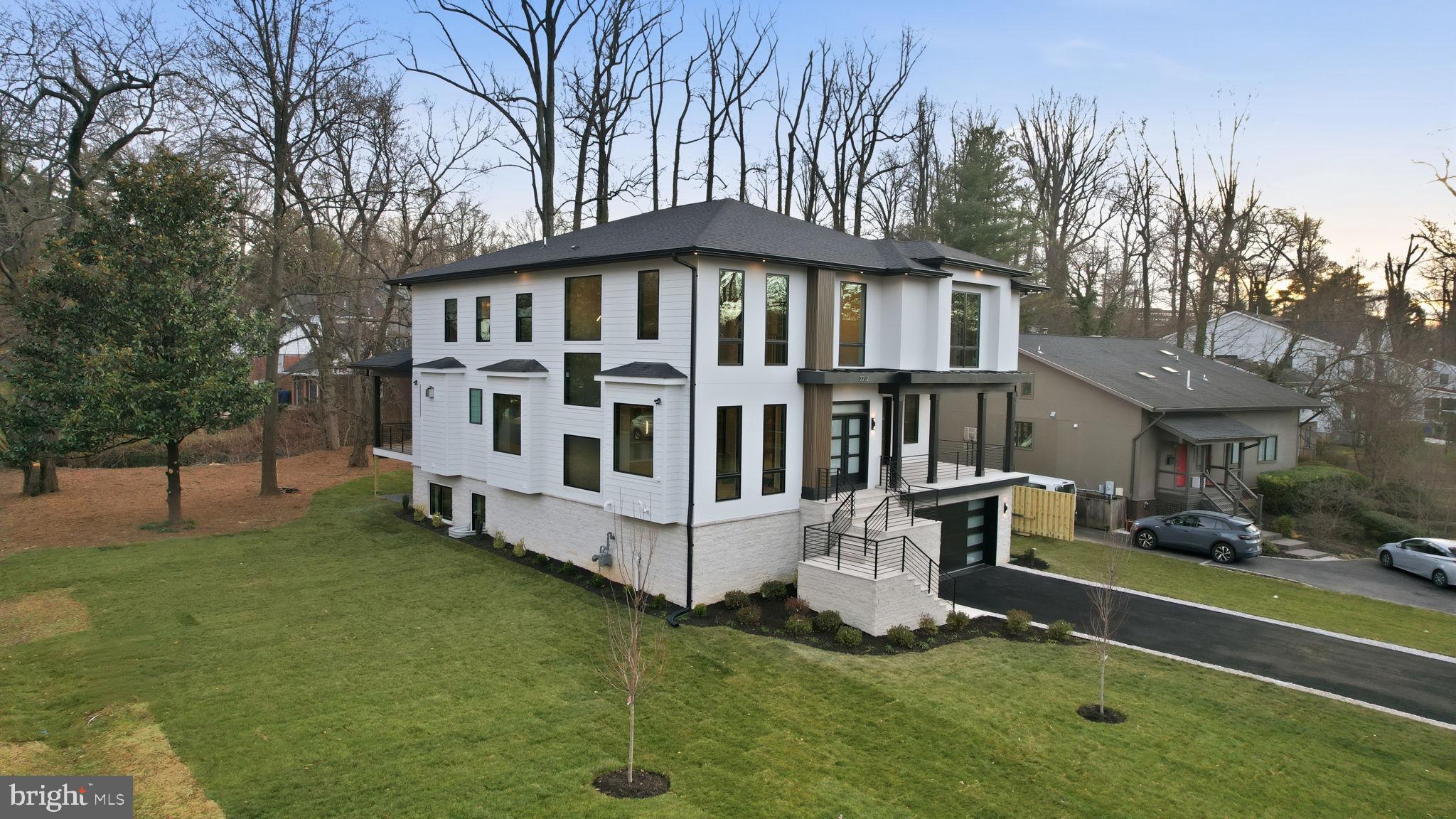 WESTHAMPTON - Residential