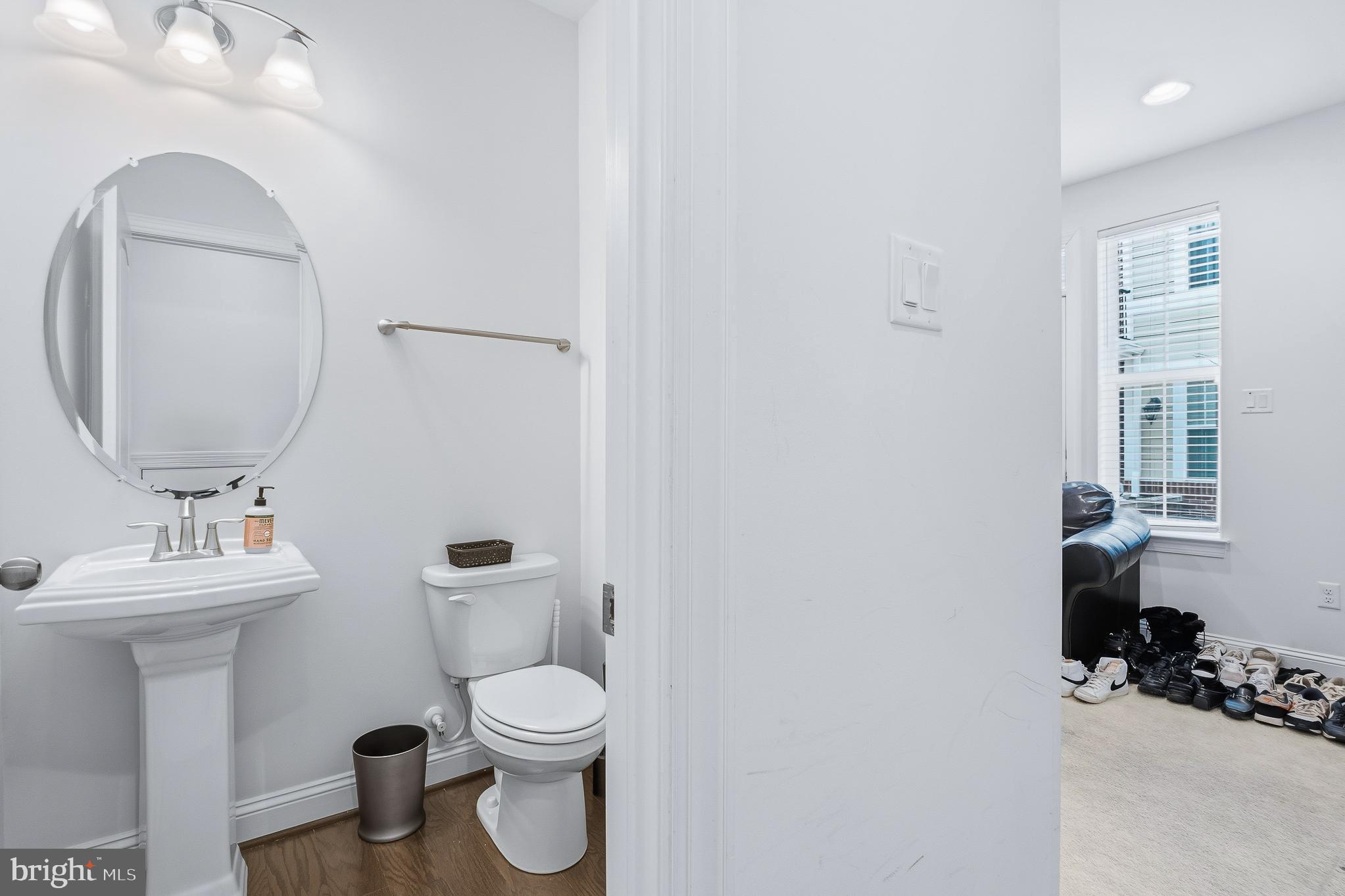 ANNAPOLIS TOWNES AT NEAL FARM - Residential Lease