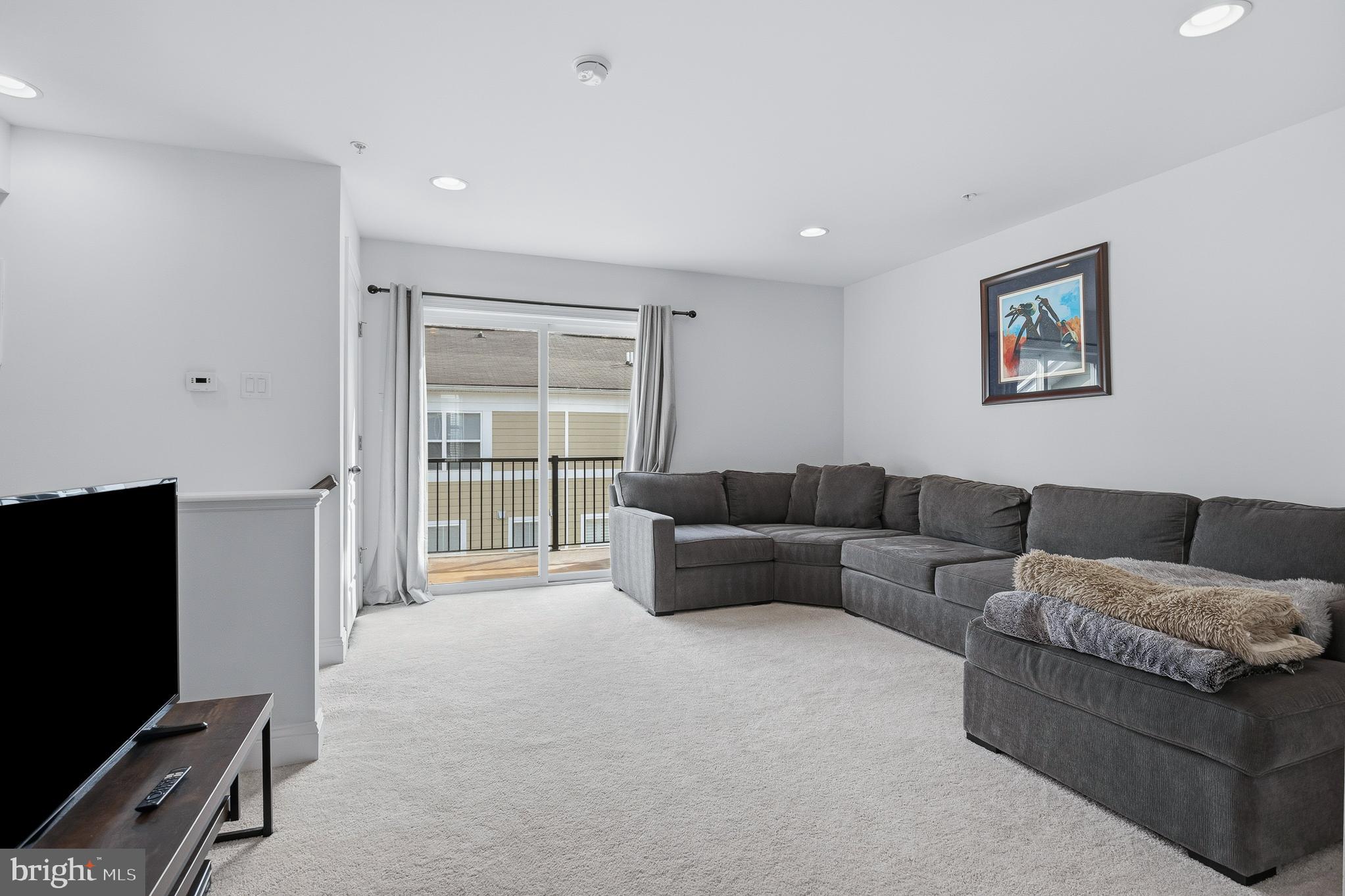 ANNAPOLIS TOWNES AT NEAL FARM - Residential Lease