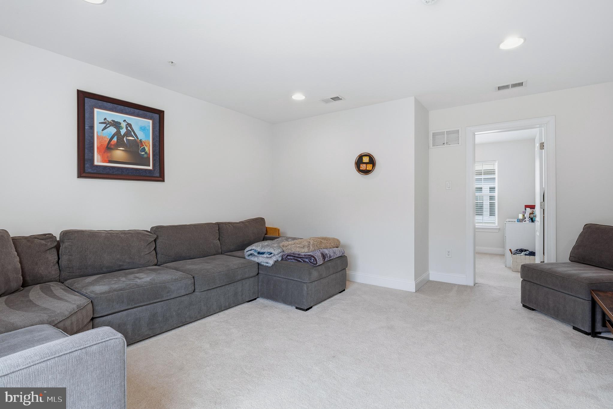 ANNAPOLIS TOWNES AT NEAL FARM - Residential Lease