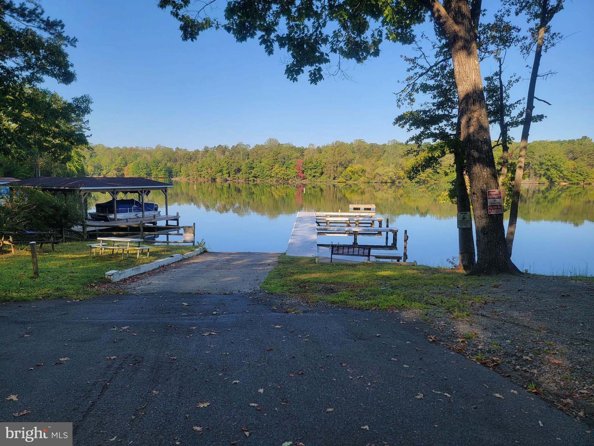 LAKE ANNA - Residential
