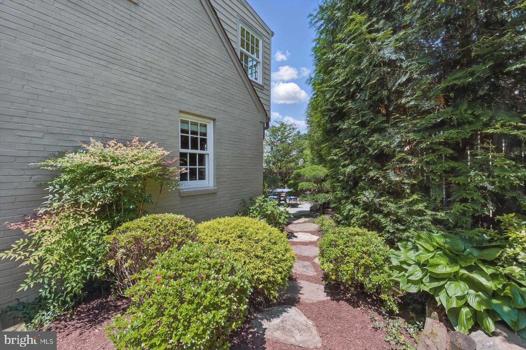 BANNOCKBURN - Residential