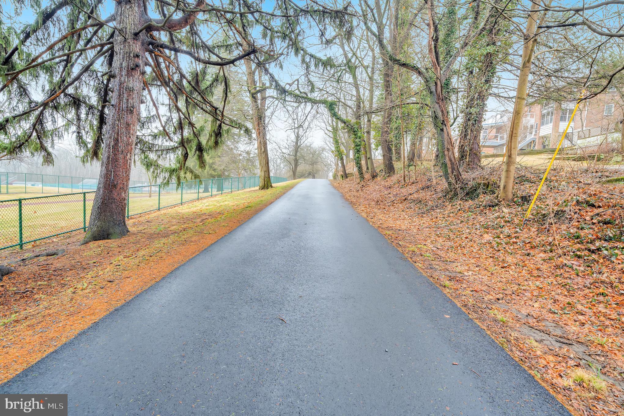 HILLCREST - Residential