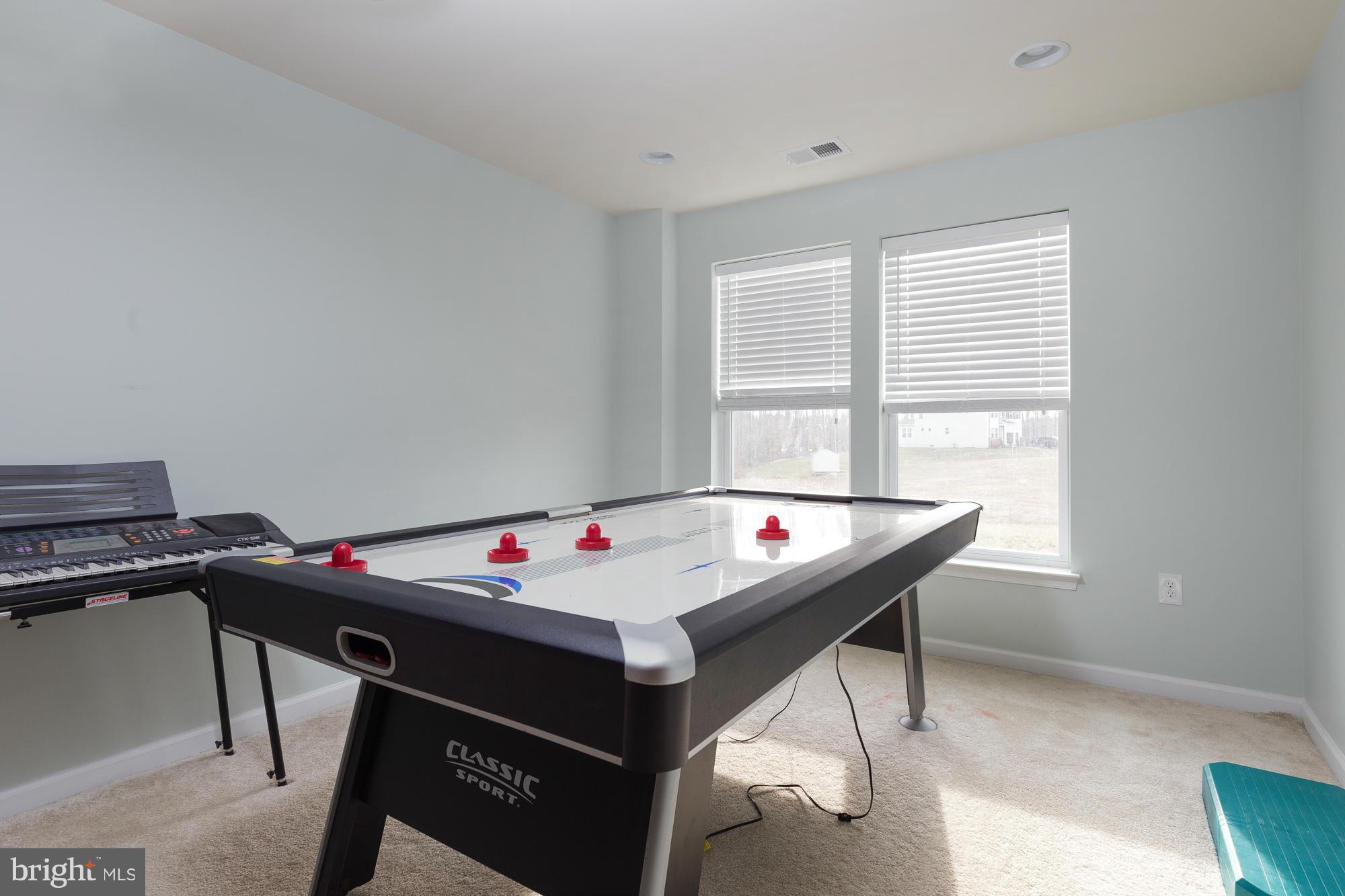 STAFFORD LAKES VILLAGE - Residential