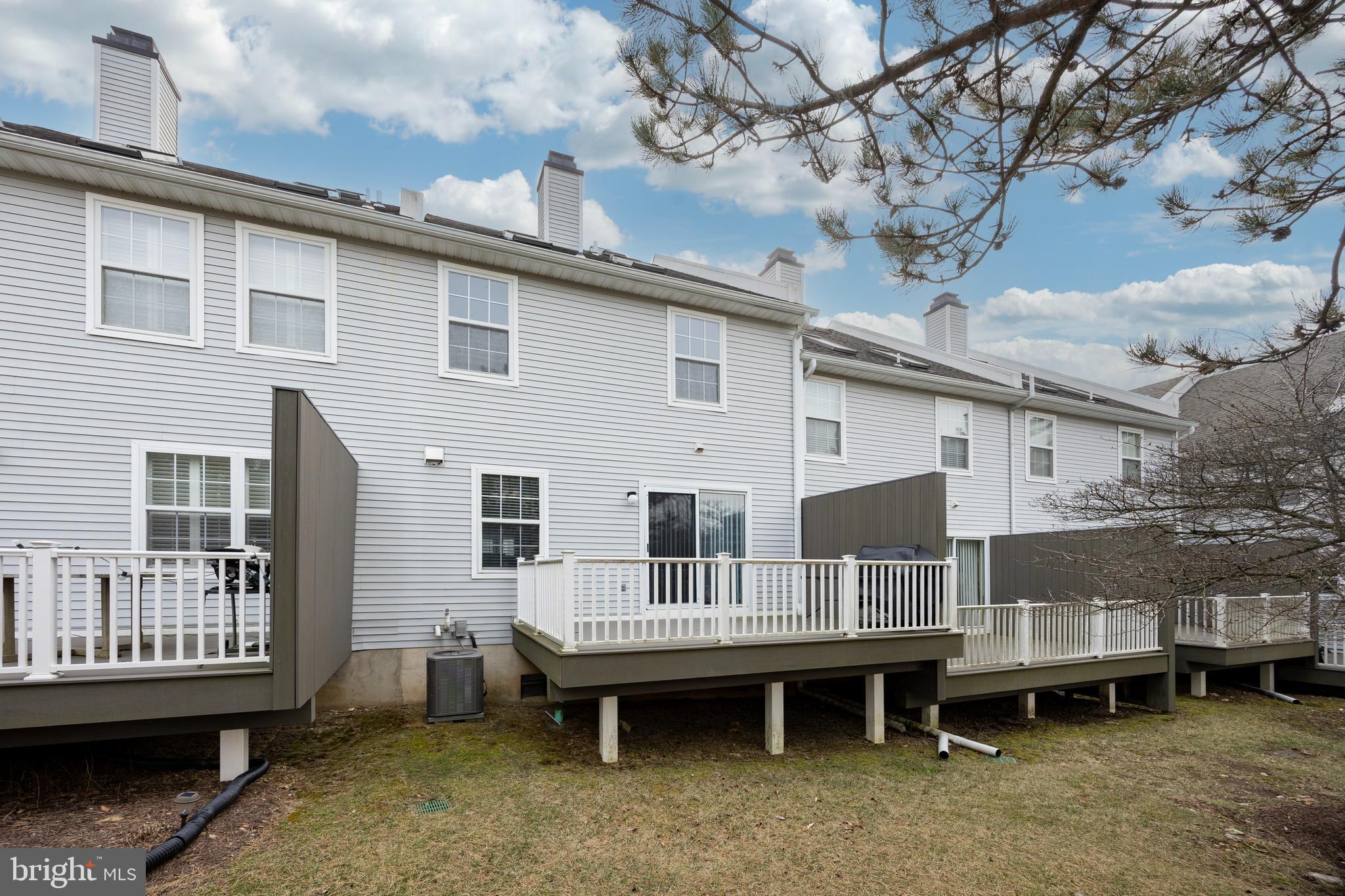 EXTON STATION - Residential