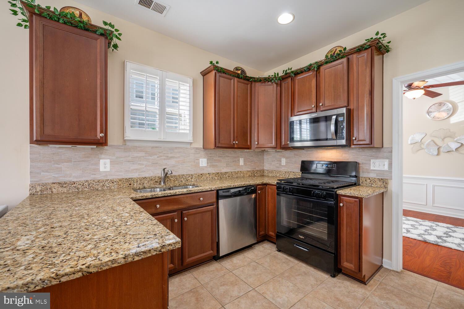 THE RESERVE CONDOMINIUMS - Residential